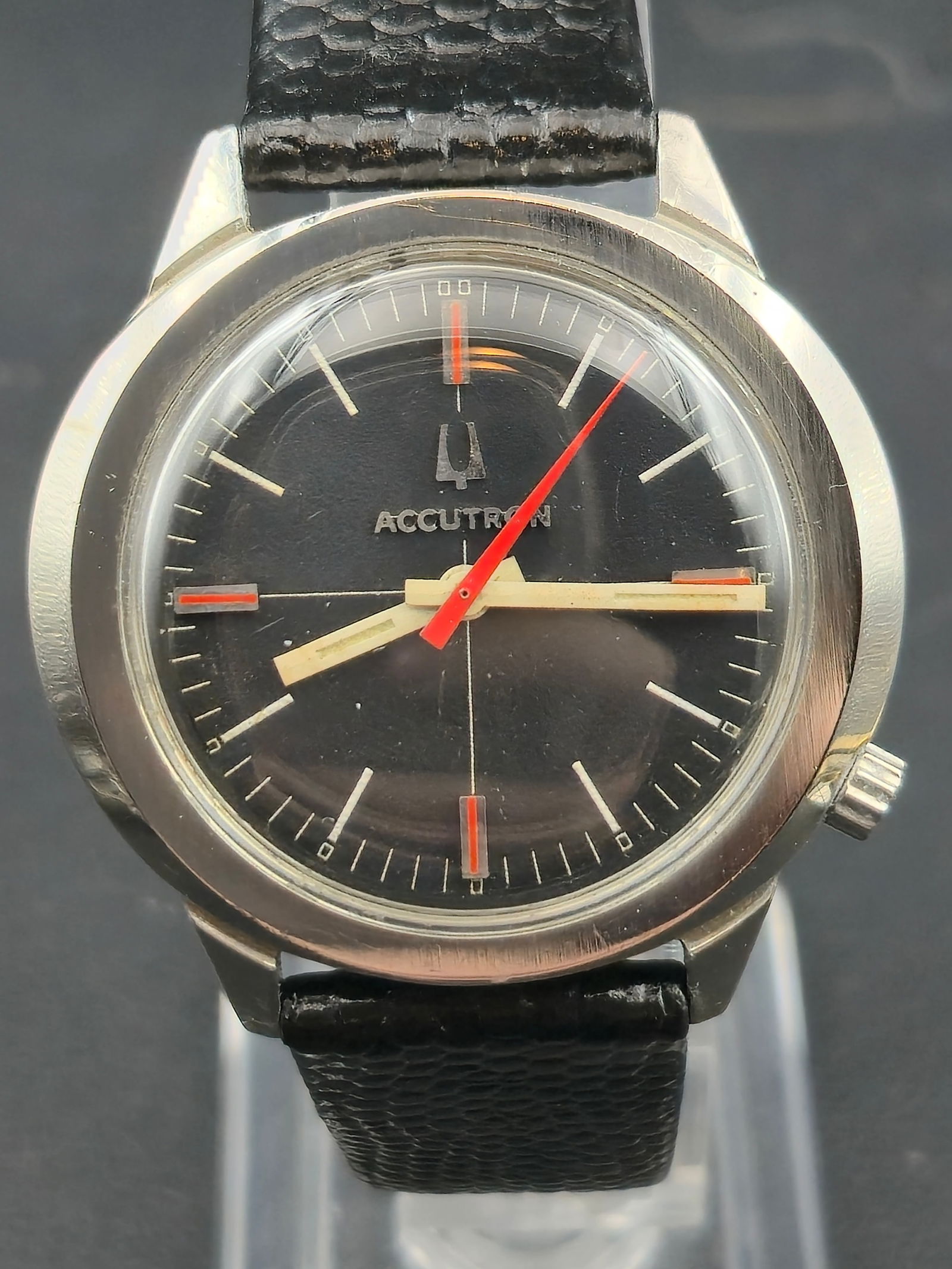 1970 Bulova Accutron 2180 Oval 38mm Stainless Steel Black Crosshair Dial Red Seconds Running New Bat (1 of 8)