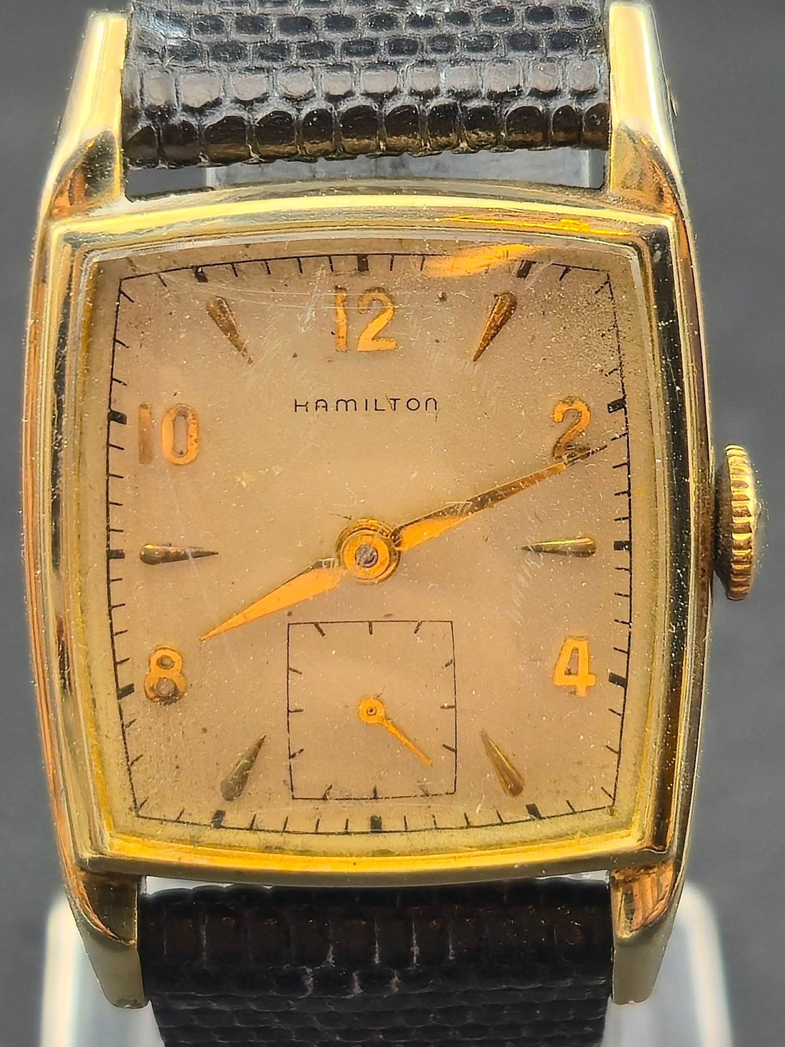 1949 Hamilton Grade 747 17 Jewel 14K Gold Filled 23mm Curved Tank Sub Seconds Adjusted (1 of 9)