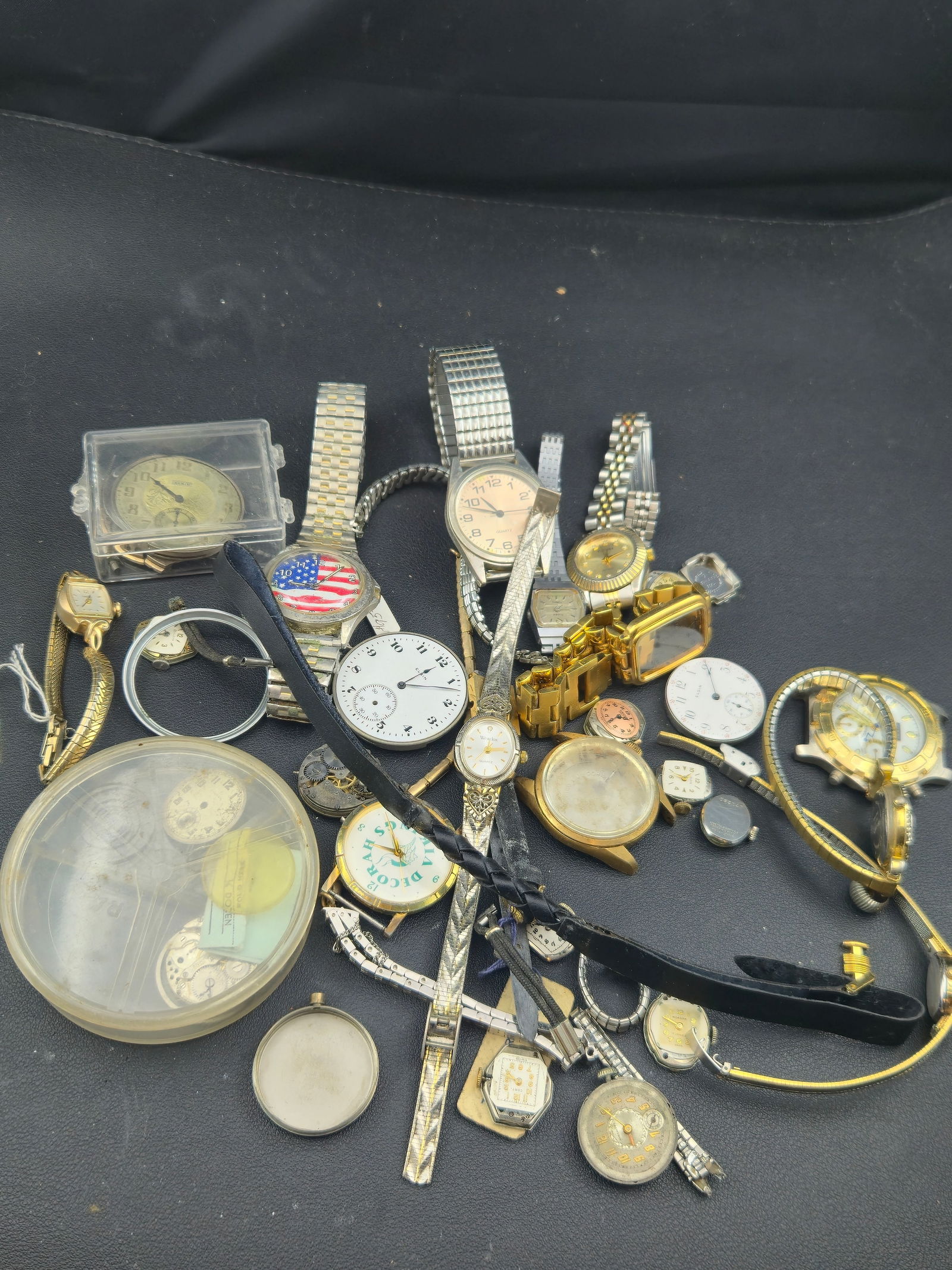 Vintage Watch Lot Elgin Westclox Quartz Parts Repair Ladies Mens Wristwatches (1 of 6)