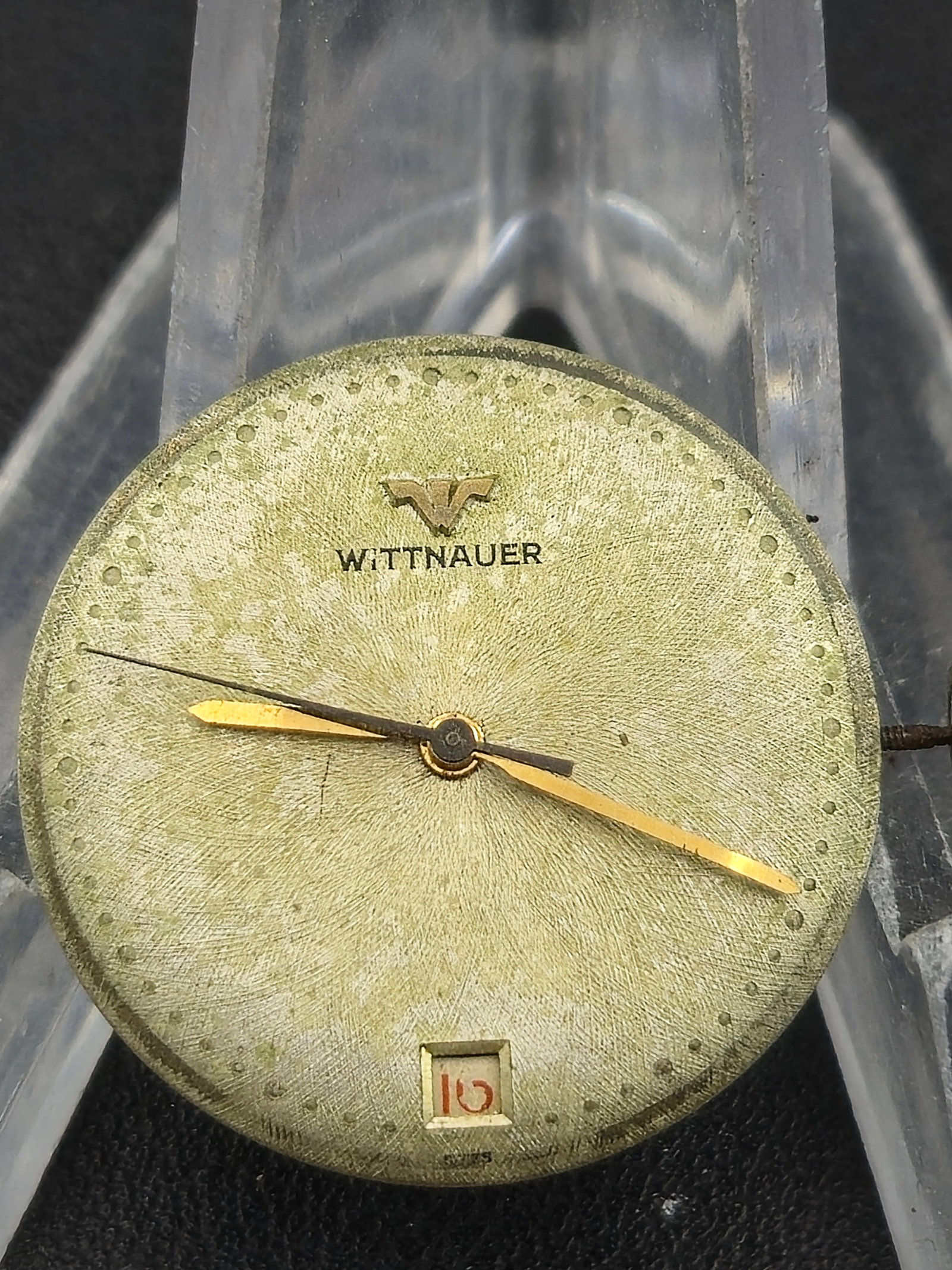 1960s Wittnauer C11WS 17J Manual Wind Date Swiss Running Movement Dial (1 of 5)