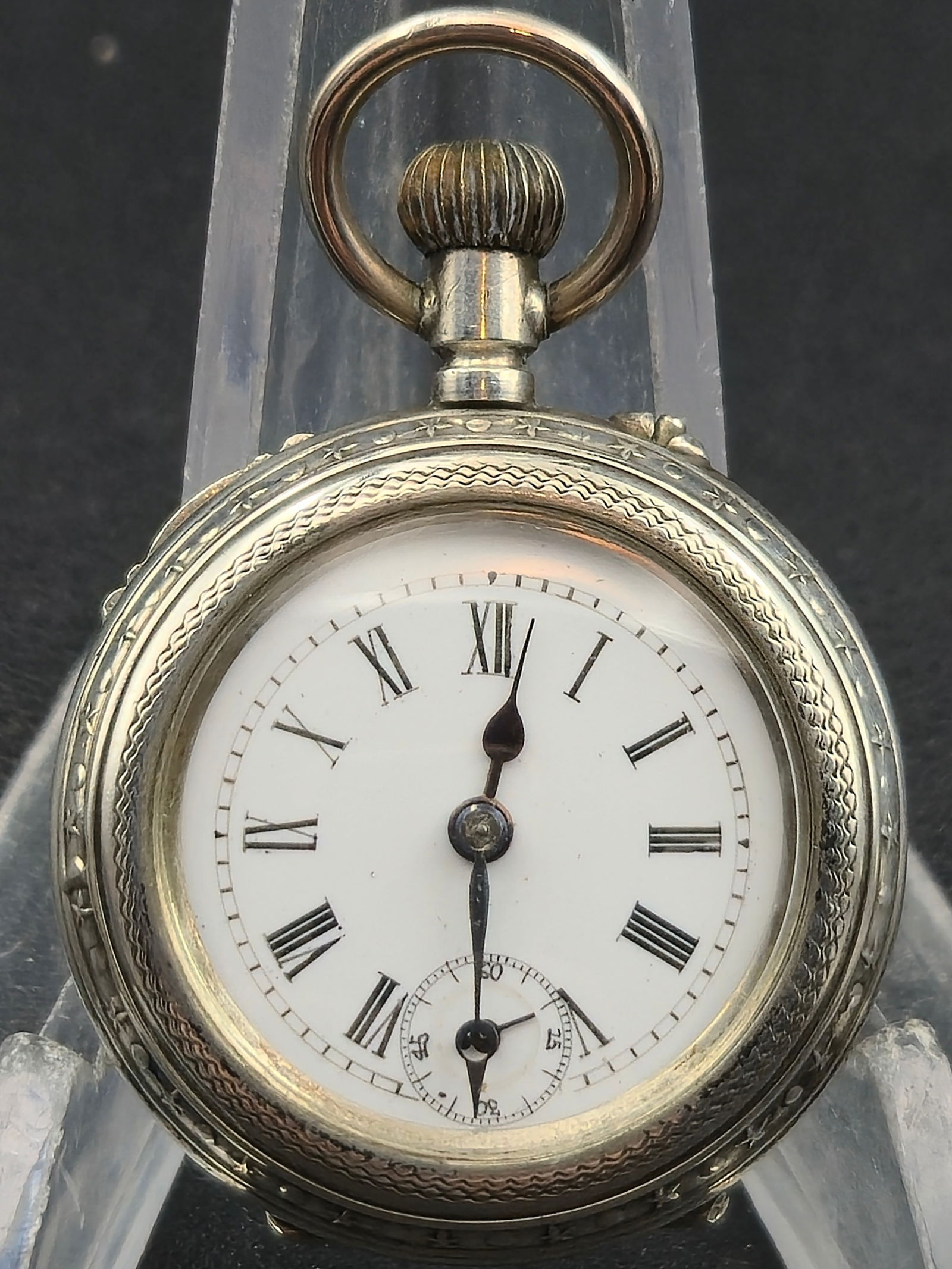 c.1900s Swiss 0.800 Silver 32.43mm Engraved Ladies Pocket Watch Sub Seconds Runs (1 of 11)