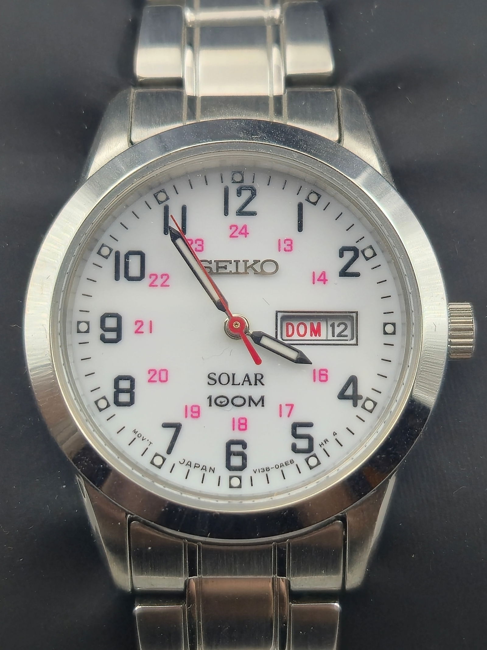 Seiko Solar 100M Field Dial Ref SUT167 V138 Stainless Steel NOS Full Set Running (1 of 7)