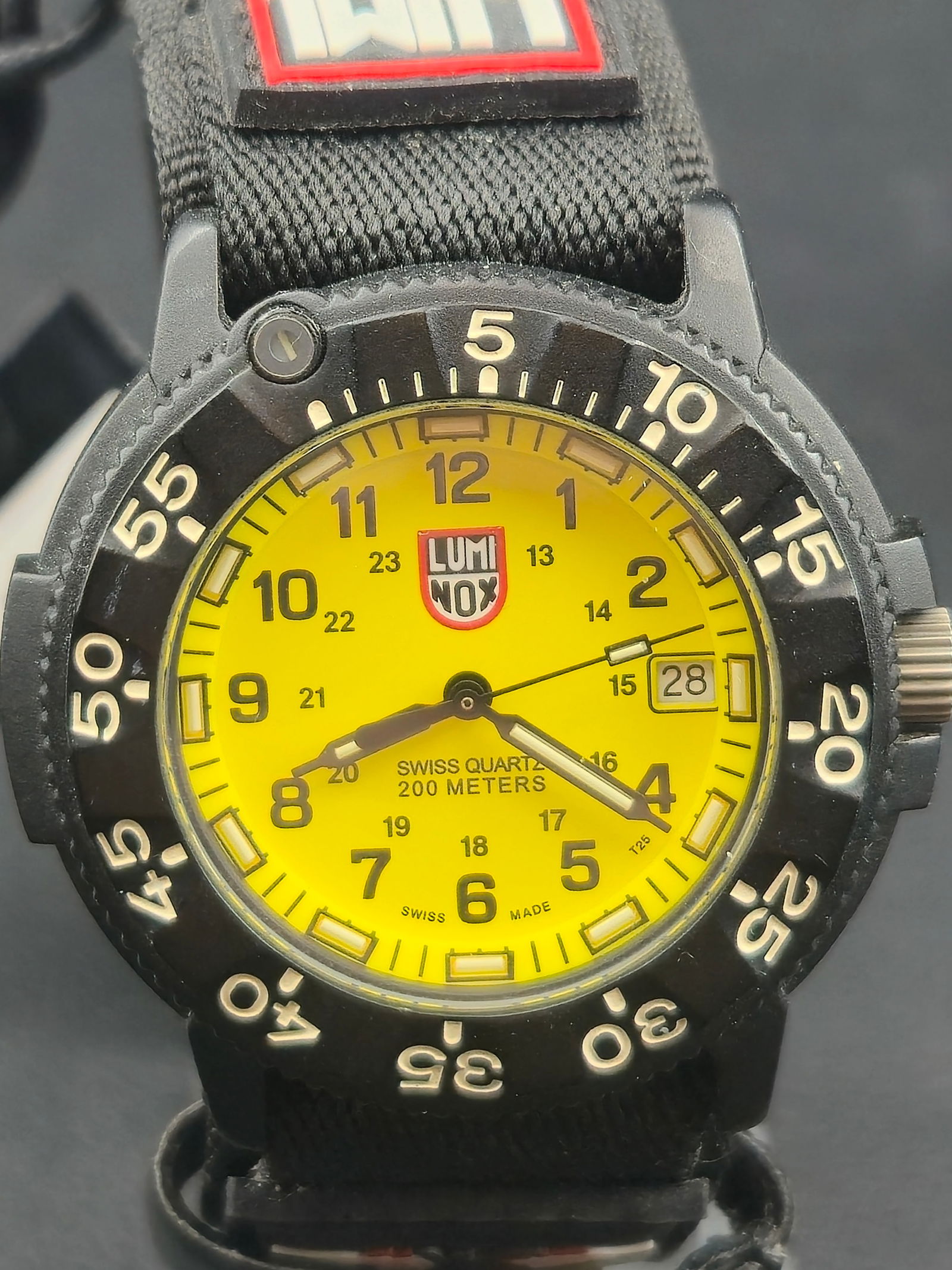 Luminox Navy SEAL 3005 PC Carbon 200M Quartz 42mm Yellow Dial Full Set Box Papers (1 of 13)