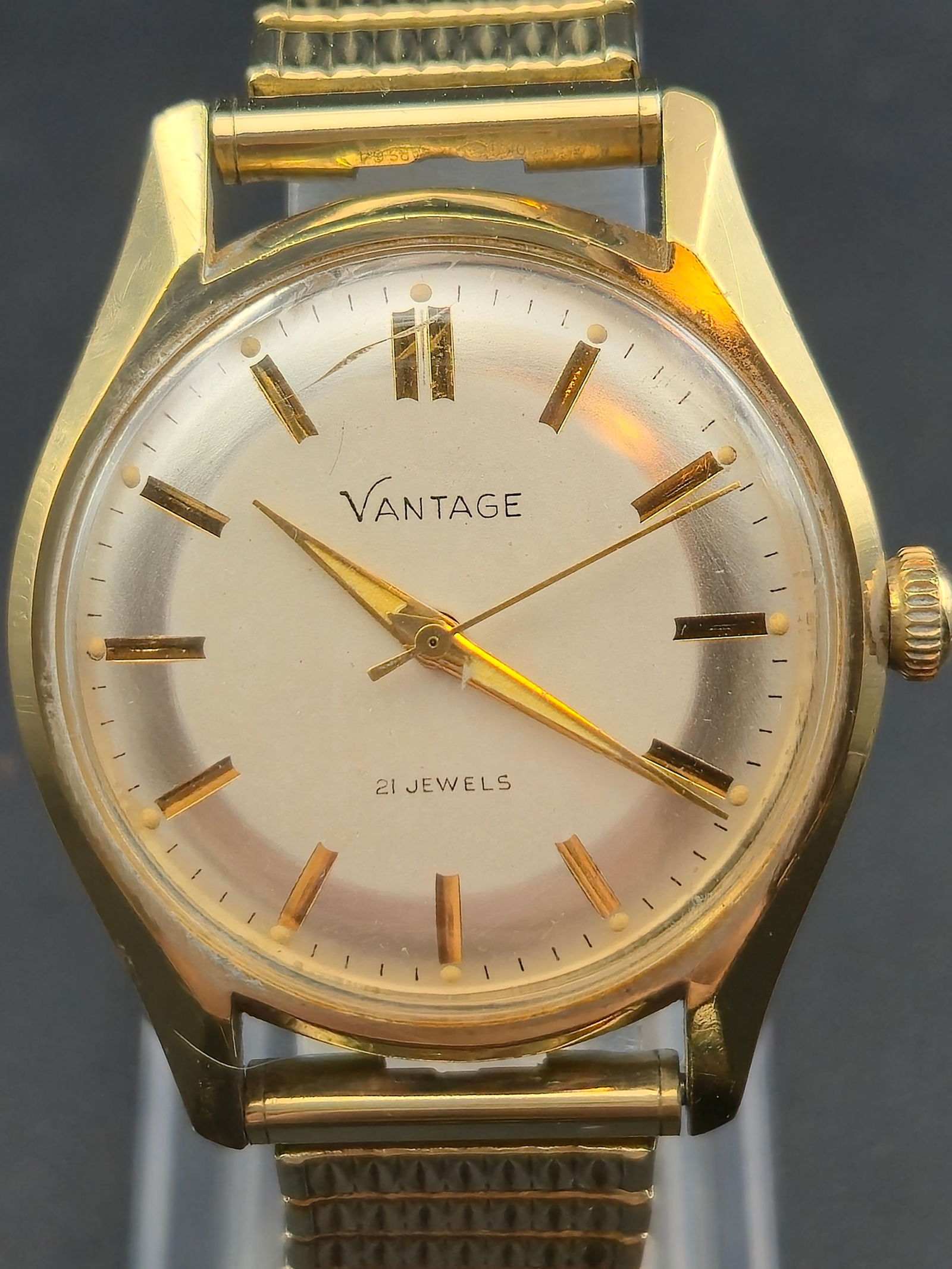 1960s Vantage 21J Manual Wind Stepped Dial Watch 34mm Running (1 of 11)