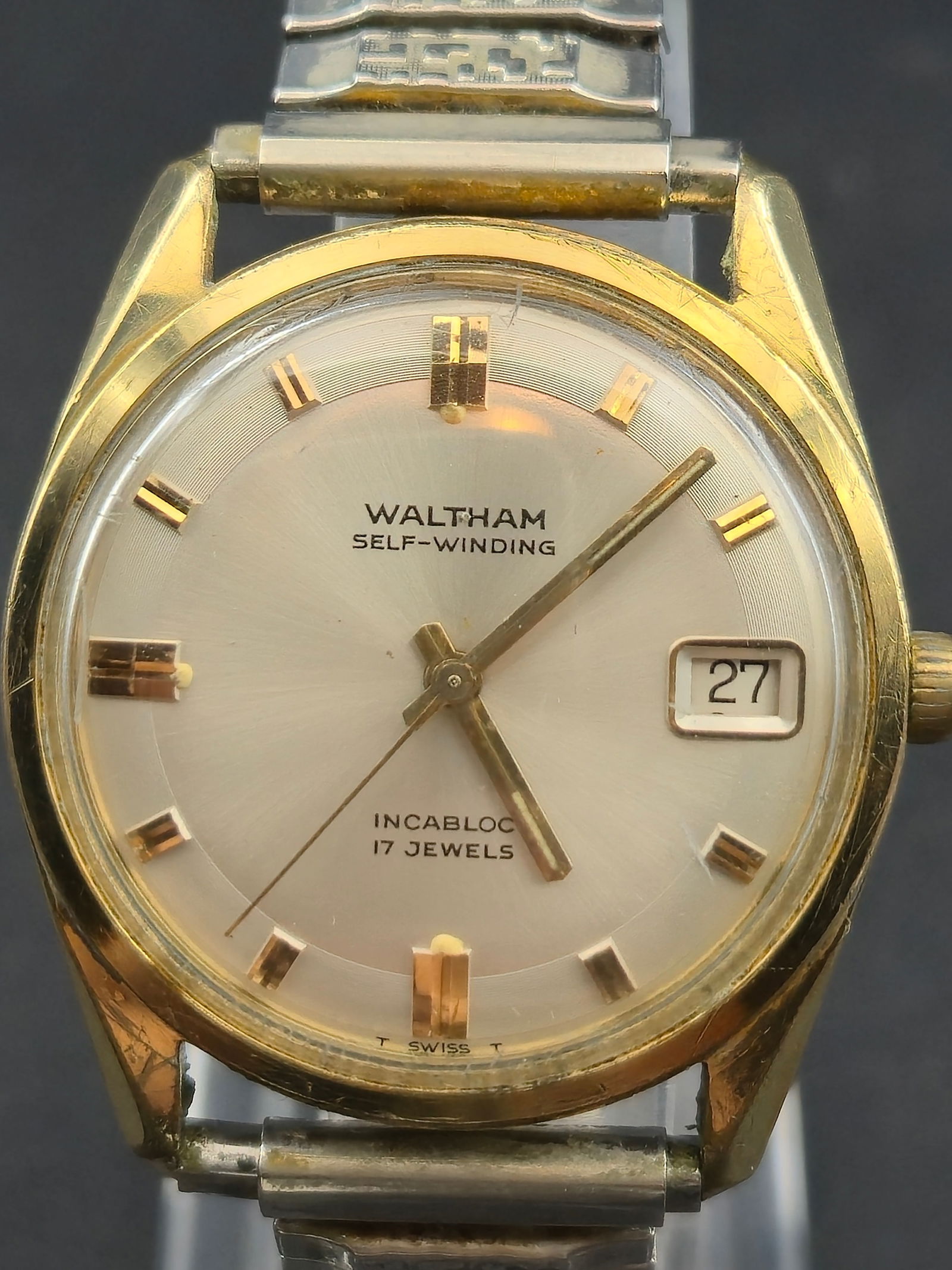 1960s Waltham Self-Winding Date Watch 35mm 17J Swiss Incabloc w Original Display Box Running (1 of 13)