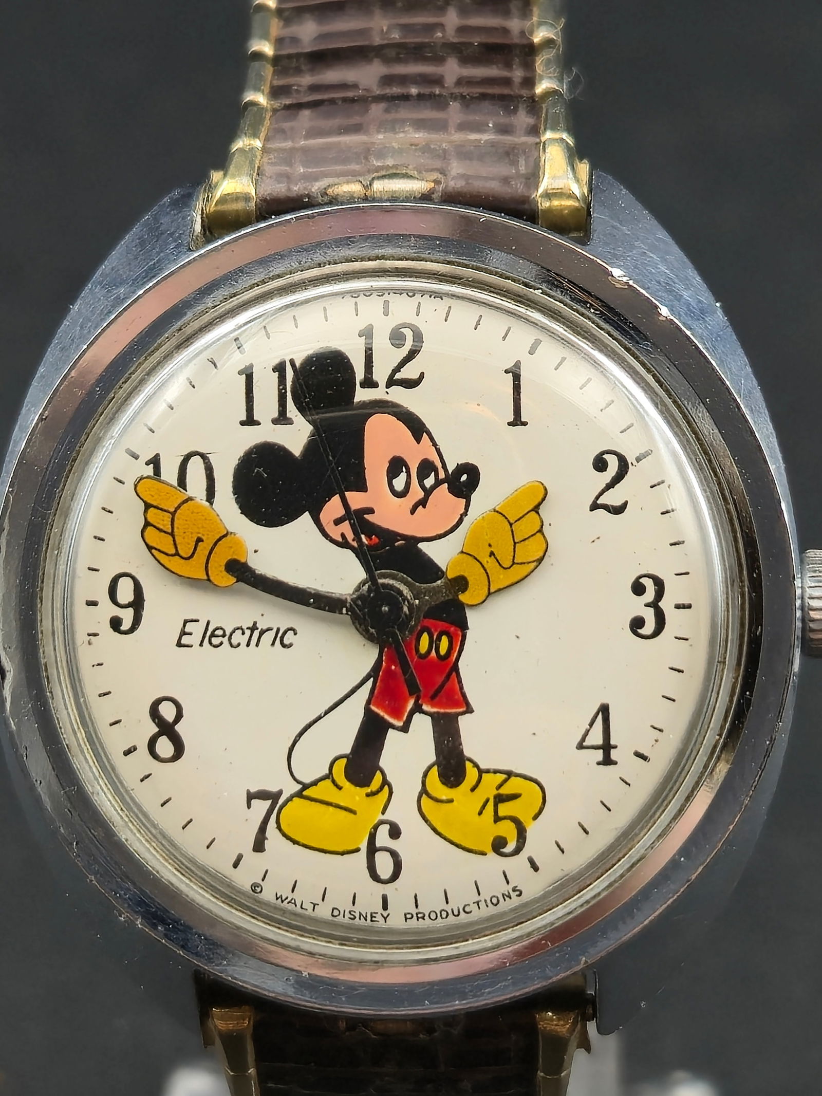 Vintage Timex Mickey Mouse Electric Watch Walt Disney Productions 35mm New Battery (1 of 9)