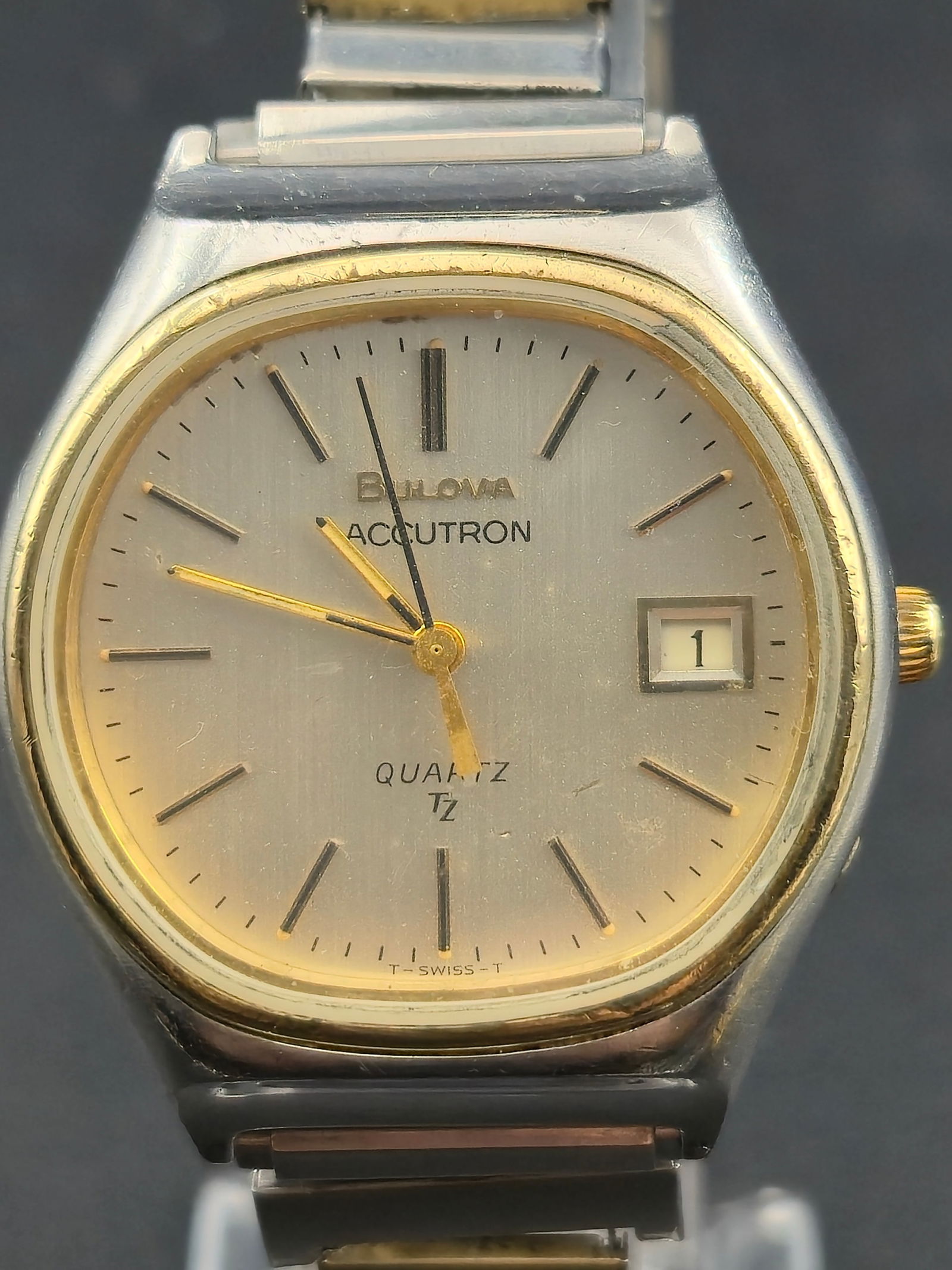 1977 Bulova Accutron Quartz TZ Date Watch M7 36mm Two Tone Stainless Steel New Battery (1 of 9)