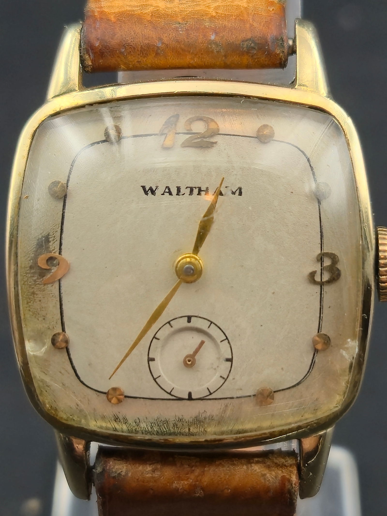 1950s Waltham Cushion Sub Seconds 10K Gold Filled Wadsworth Case 21J Cal 6/0-C 27mm (1 of 10)