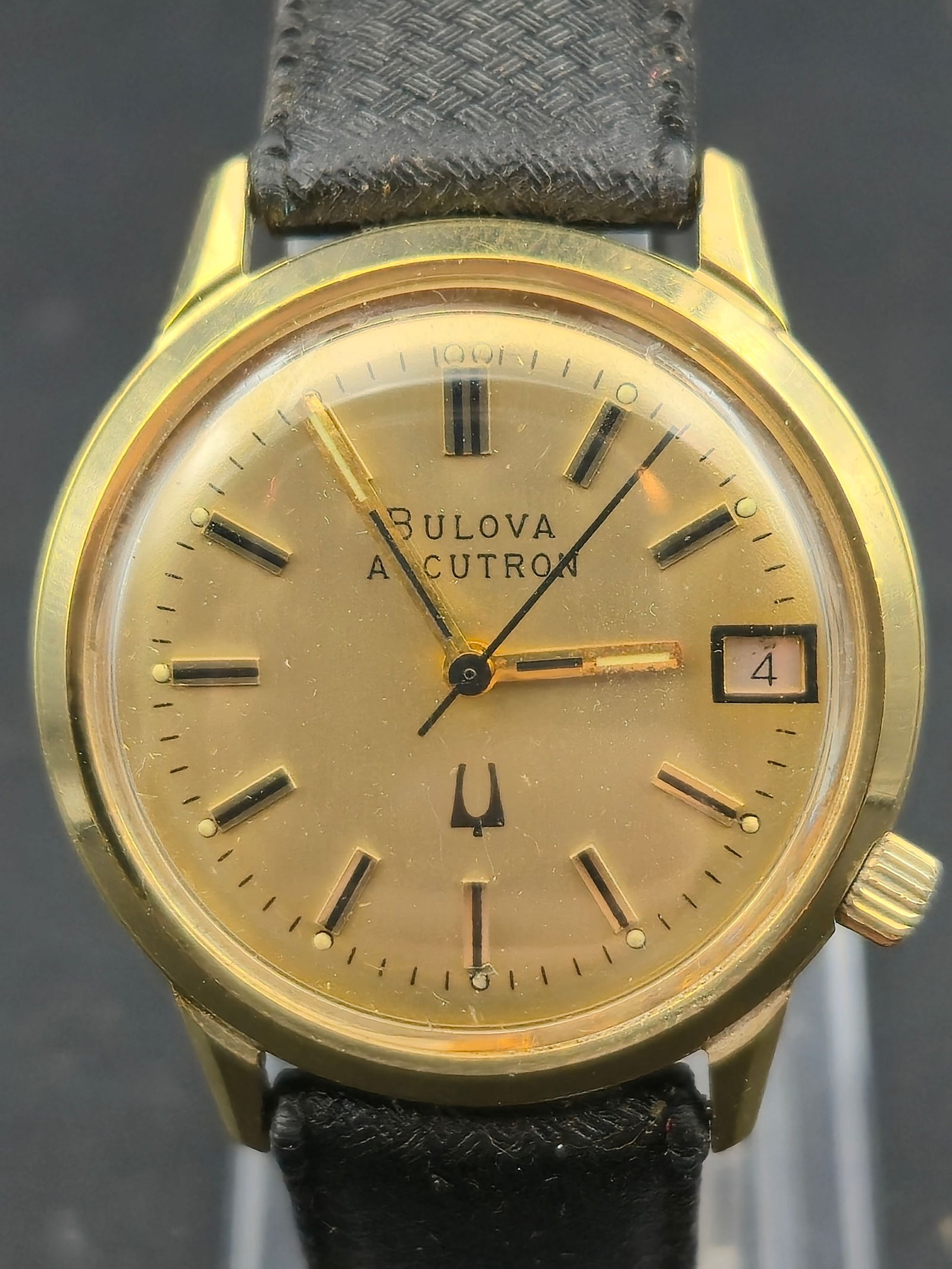 1977 Bulova Accutron Date Watch N7 Gold Electroplate 34mm (1 of 9)