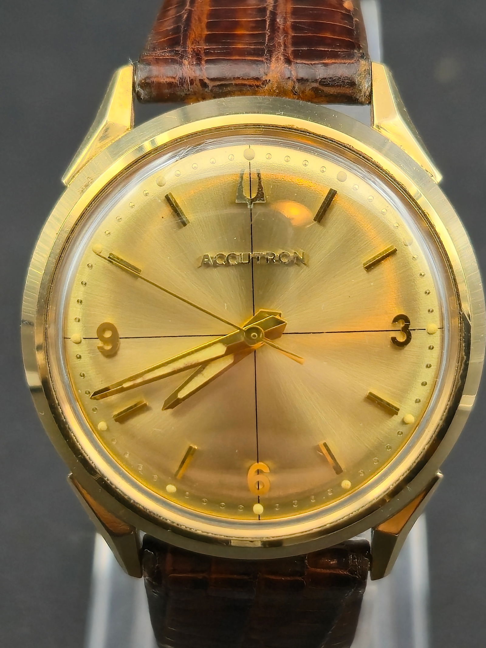 1966 Bulova Accutron Cal 214 Crosshair Dial 10K Gold Filled 34mm Tuning Fork Watch (1 of 12)