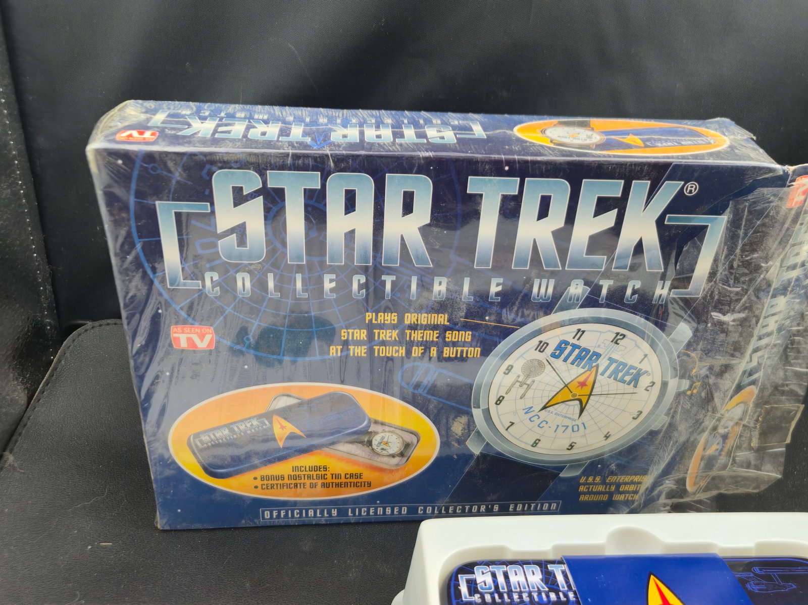 Star Trek Collectible Watch c1998 Runs Box Papers Tin Case Certificate NCC1701 Musical Theme: Officially licensed Star Trek collectible wristwatch dating to circa 1998, complete with original box, inner packaging, certificate of authenticity, instructions, and collectible tin case. This exampl