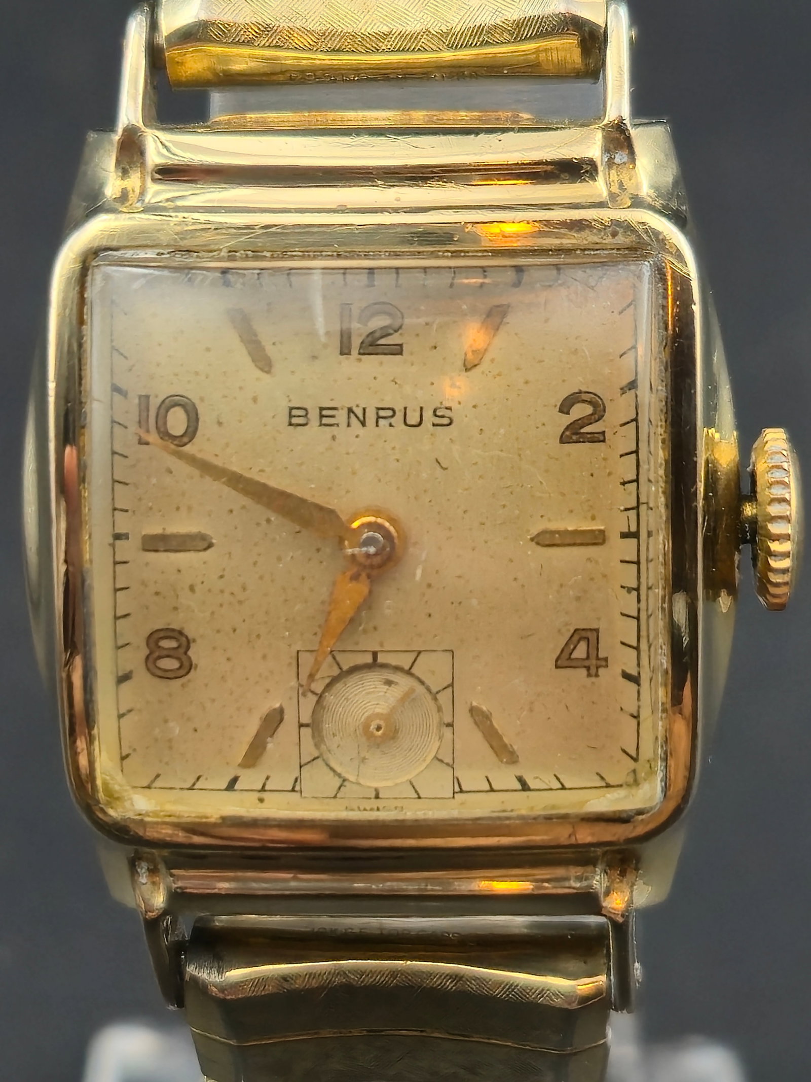1940s Benrus DM21 17J Gold Filled Cushion Sub Seconds 25mm Vintage Watch Running: Vintage Benrus cushion-case wristwatch featuring Model DM21 movement, signed Benrus Watch Co Inc, seventeen 17 jewels, Swiss. Classic sub-seconds layout at 6 with applied Arabic numerals and original