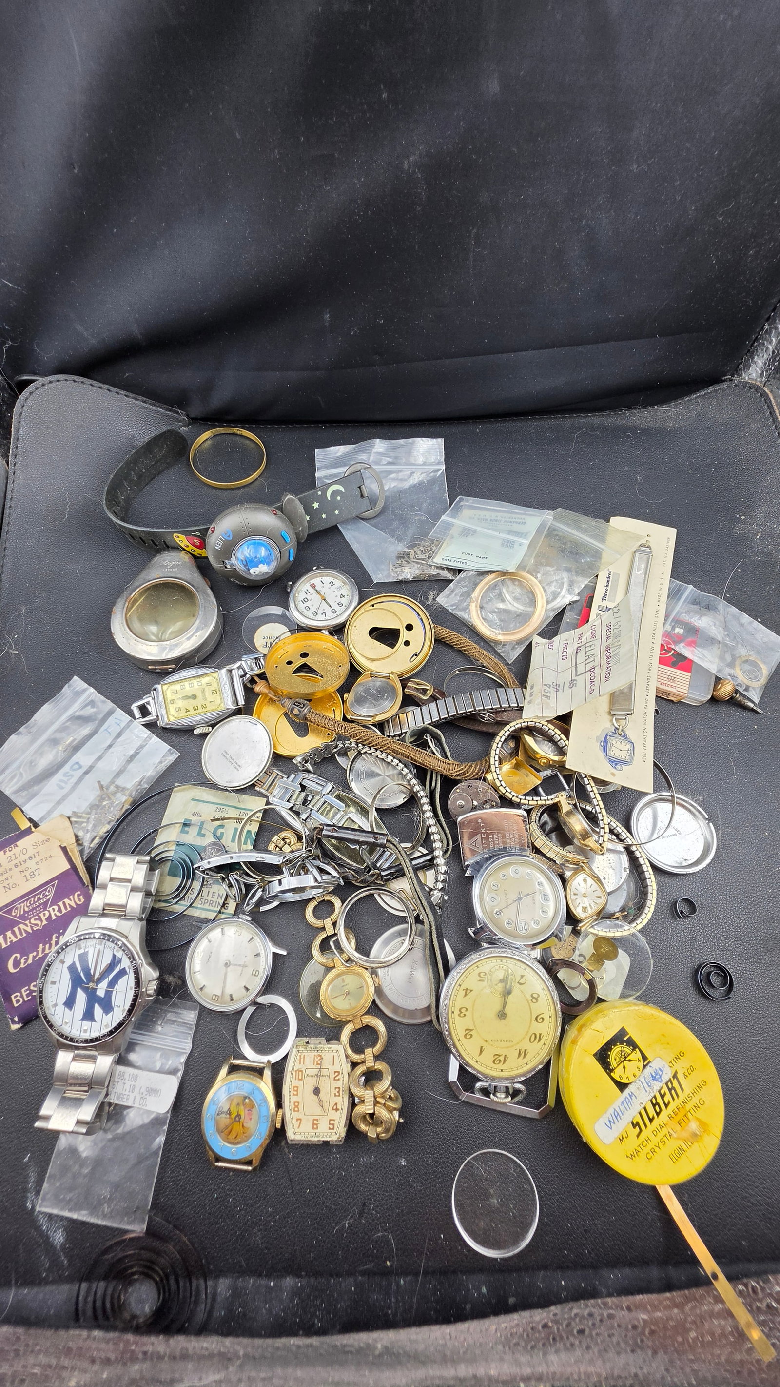 Large watchmaker parts repair and salvage lot vintage watches cases movements bracelets crystals mai (1 of 9)