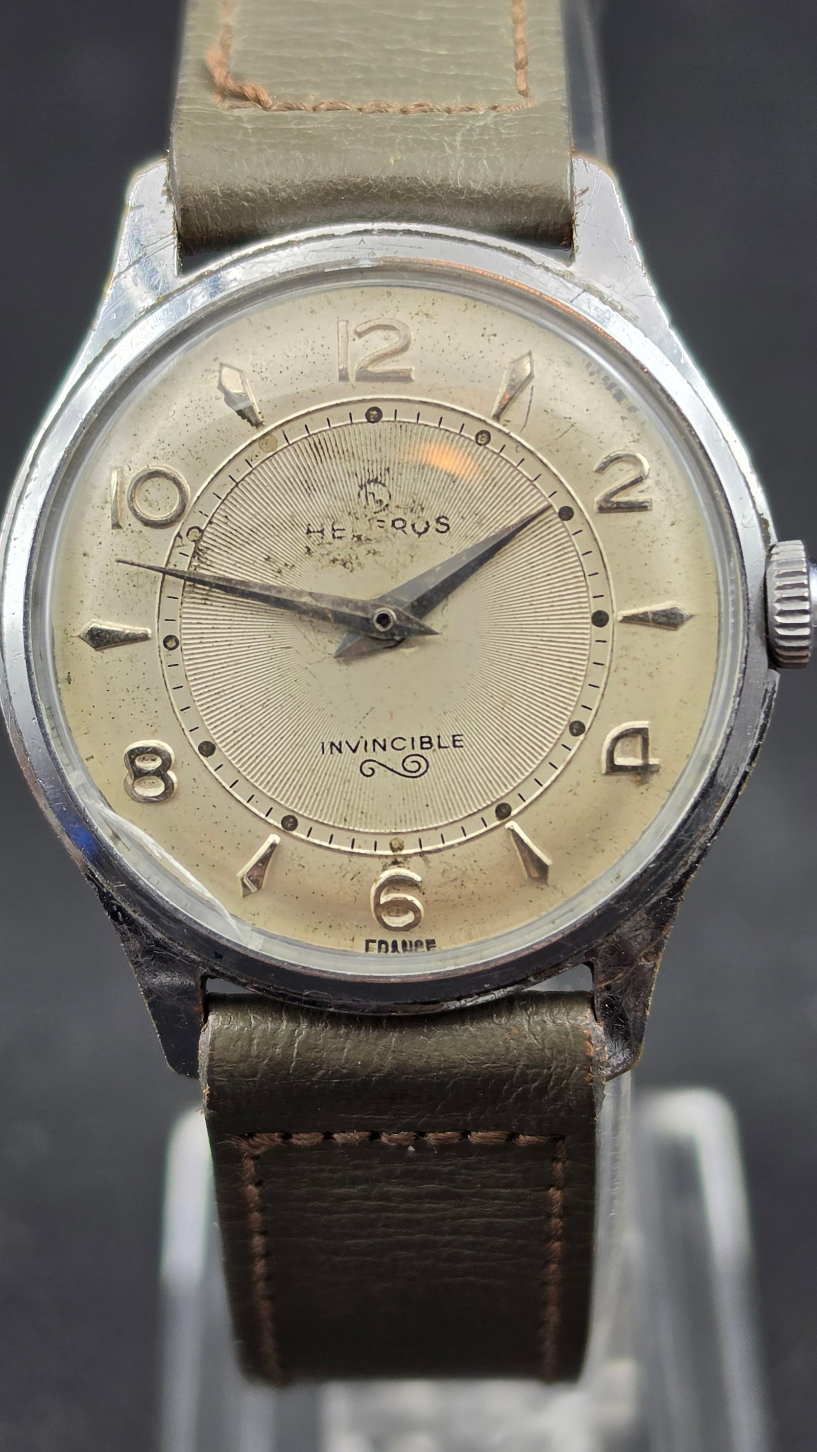 Vintage Helbros Invincible France 7 Jewel Manual Wind Mens Watch c.1960s 32mm Runs: This is a vintage 1960s Helbros Invincible manual-wind wristwatch with a French-made movement, a well-known mid-century American brand that marketed Swiss and European movements under their own name. 