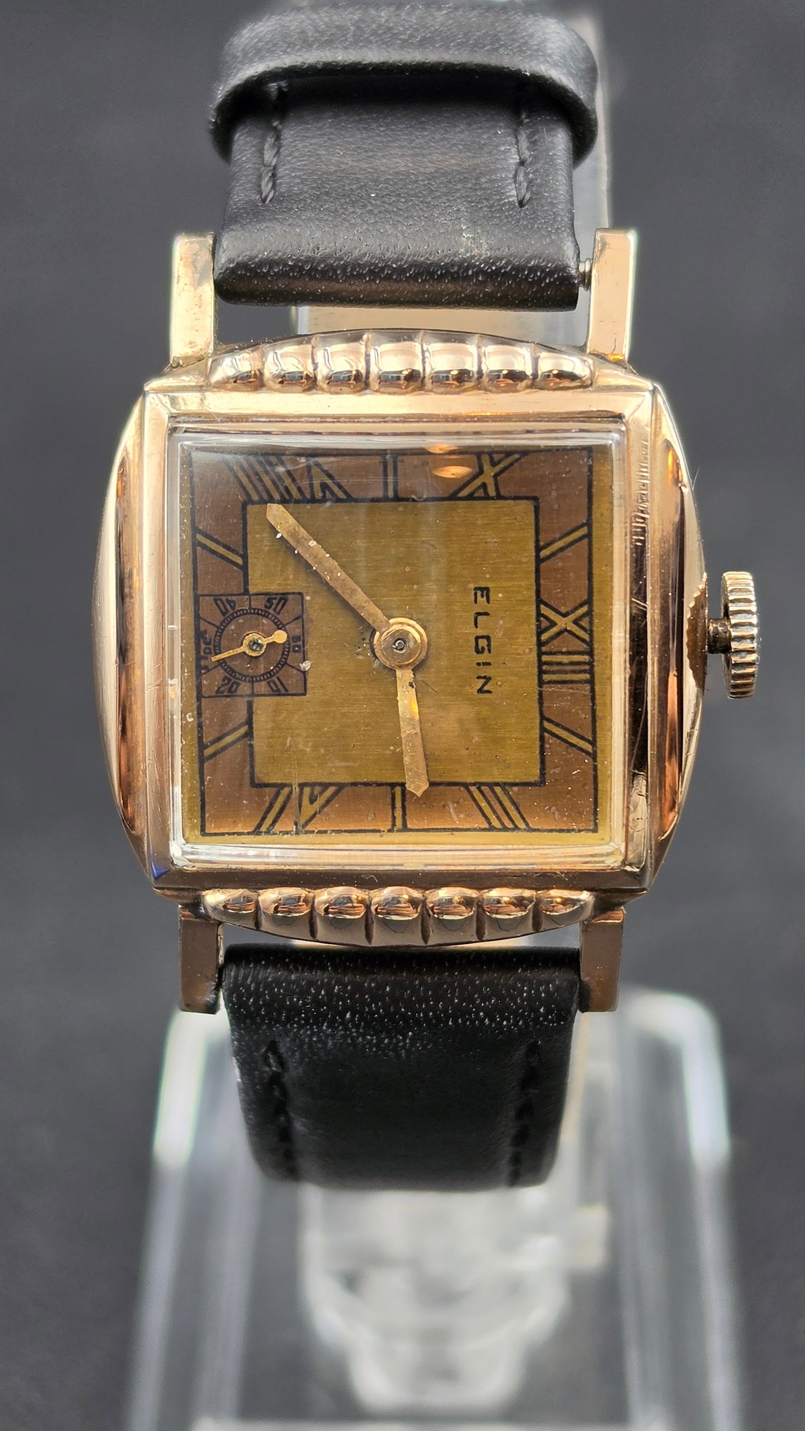 1938-1942 Elgin Art Deco Square Cushion 27mm Gold Tone Two-Tone Scalloped Bezel Roman Numeral Dial (1 of 10)
