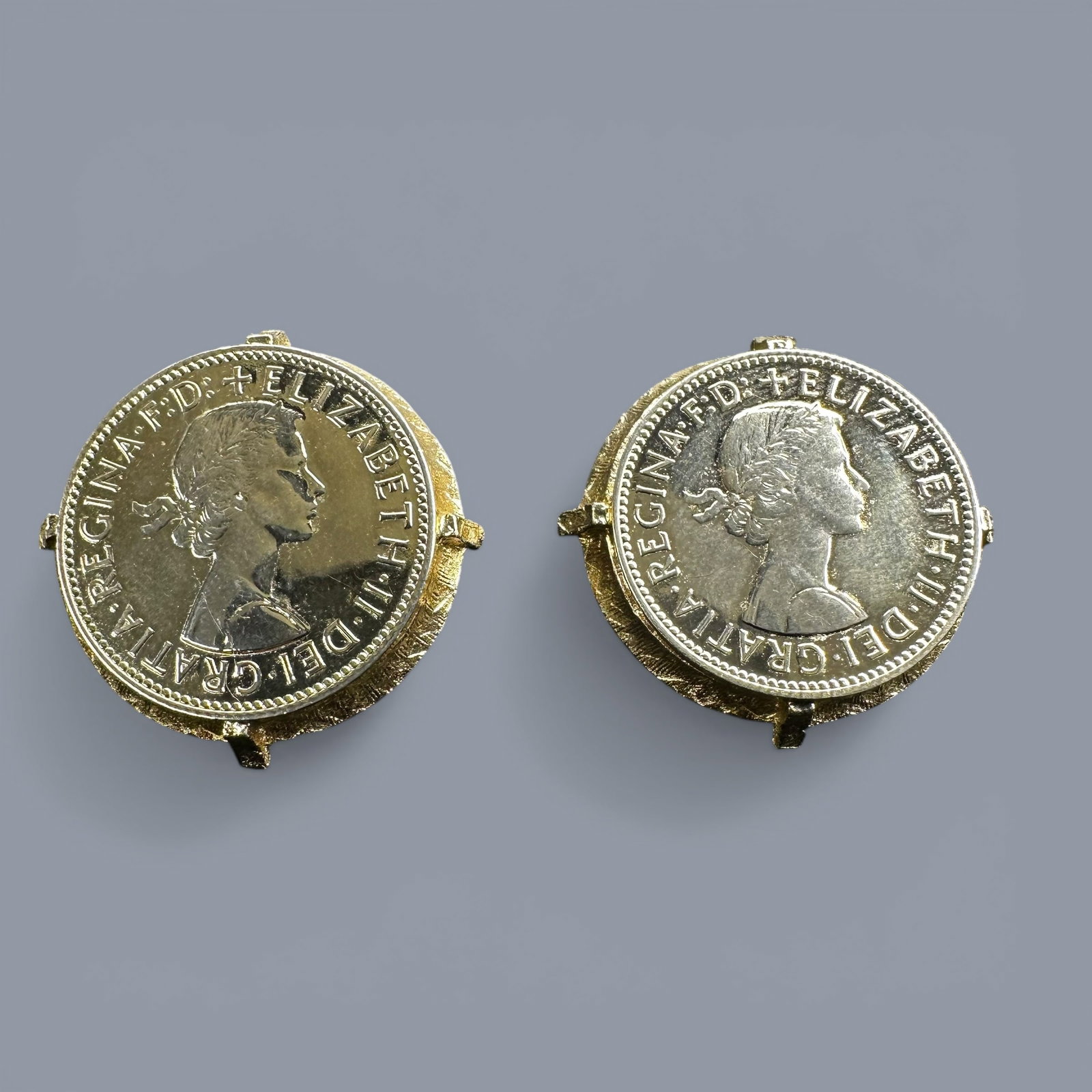 28g Elizabeth II Coin Clip-on Earrings: 28g Queen Elizabeth II Coin Clip-on Earrings:Brand/Model: Queen Elizabeth II Coin. 1 Schilling.Manufacturer Location: Great Britain (UK).Year Produced: Mid-20th century. 1955-1963.Condition: Good cond