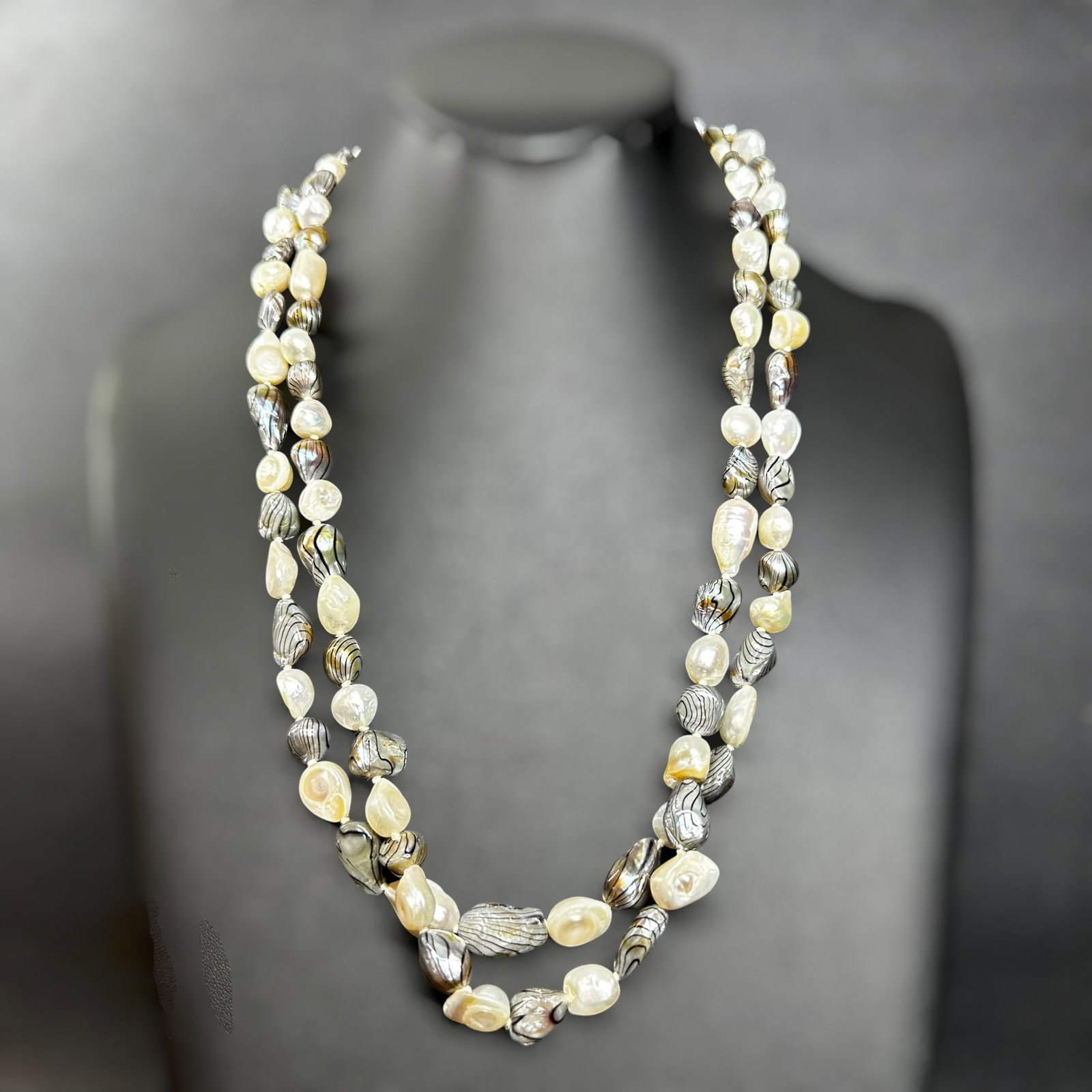44”/92g Vintage Natural Freshwater Pearl & Abalone Shell Necklace: 44”/92g Vintage Natural Freshwater Pearl & Abalone Shell Necklace:Brand/Model: No hallmark.Manufacturer Location: Not marked.Year Produced: Unknown.Condition: Good condition with light surface w