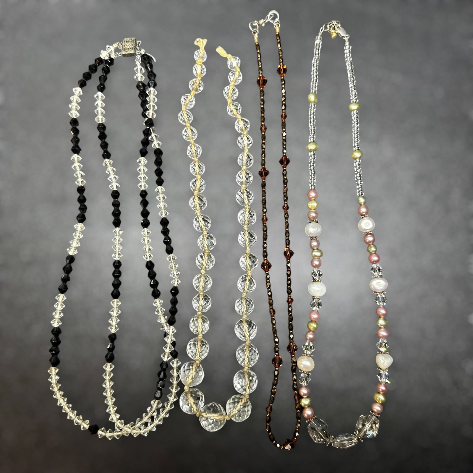 15”-17”/83g Mixed Czech Glass & Freshwater Pearl Necklace Lot: 15”-17”/83g Mixed Czech Glass & Freshwater Pearl Necklace Lot:Brand/Model: No hallmark.Manufacturer Location: Not marked.Year Produced: Unknown.Condition: Good condition with light surface