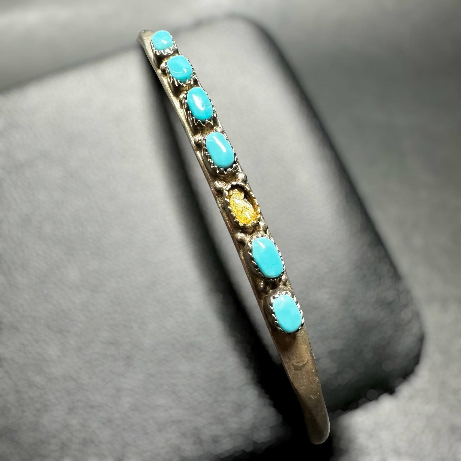 6.5”/6g BCT Zuni Sterling Silver Petit Point Kingman Turquoise Cuff (1 of 10)