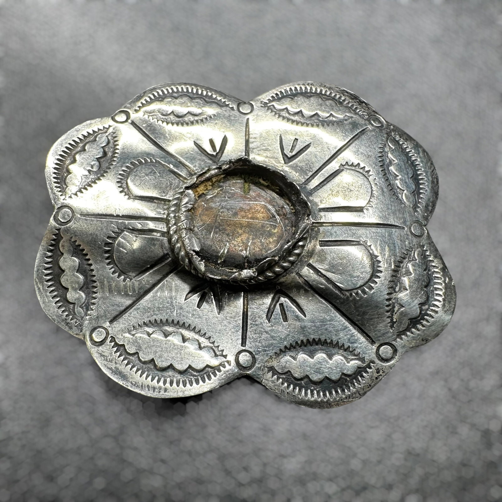 8g Navajo Priscilla Sam Stamped Sterling Silver Concho Brooch: 8g Navajo Priscilla Sam Stamped Sterling Silver Concho Brooch:Brand/Model: Hallmarked; "Percy" Navajo artisan, Priscilla Sam.Manufacturer Location: unmarked.Year Produced: Unknown.Condition: Vintage b
