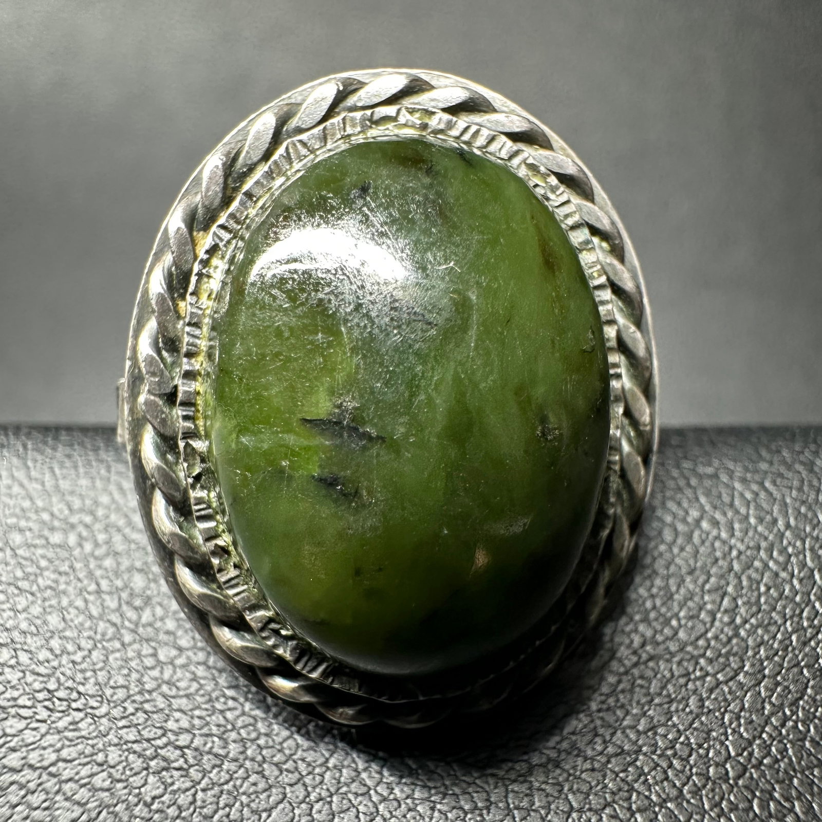 Sz7/11g Vintage Sterling Silver Nephrite Jade Ring (1 of 8)