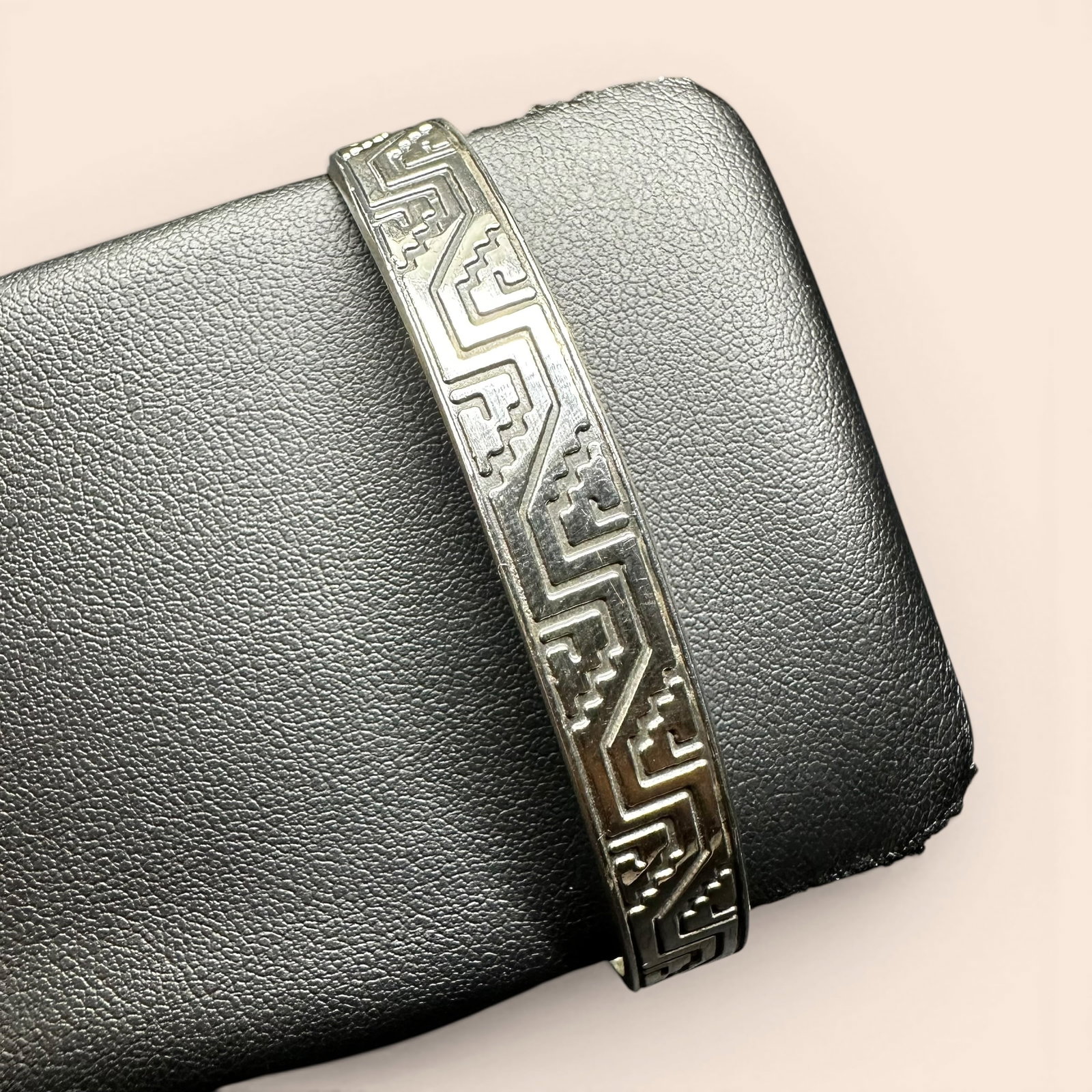 7”/22g Mexico 925 Sterling Silver Cuff Bracelet: 7”/22g Mexico 925 Sterling Silver Cuff BraceletBrand/Model: Hallmarked; “Mexico 925” with additional maker’s mark.Manufacturer Location: Mexico.Year Produced: Unknown.Condition: Overal