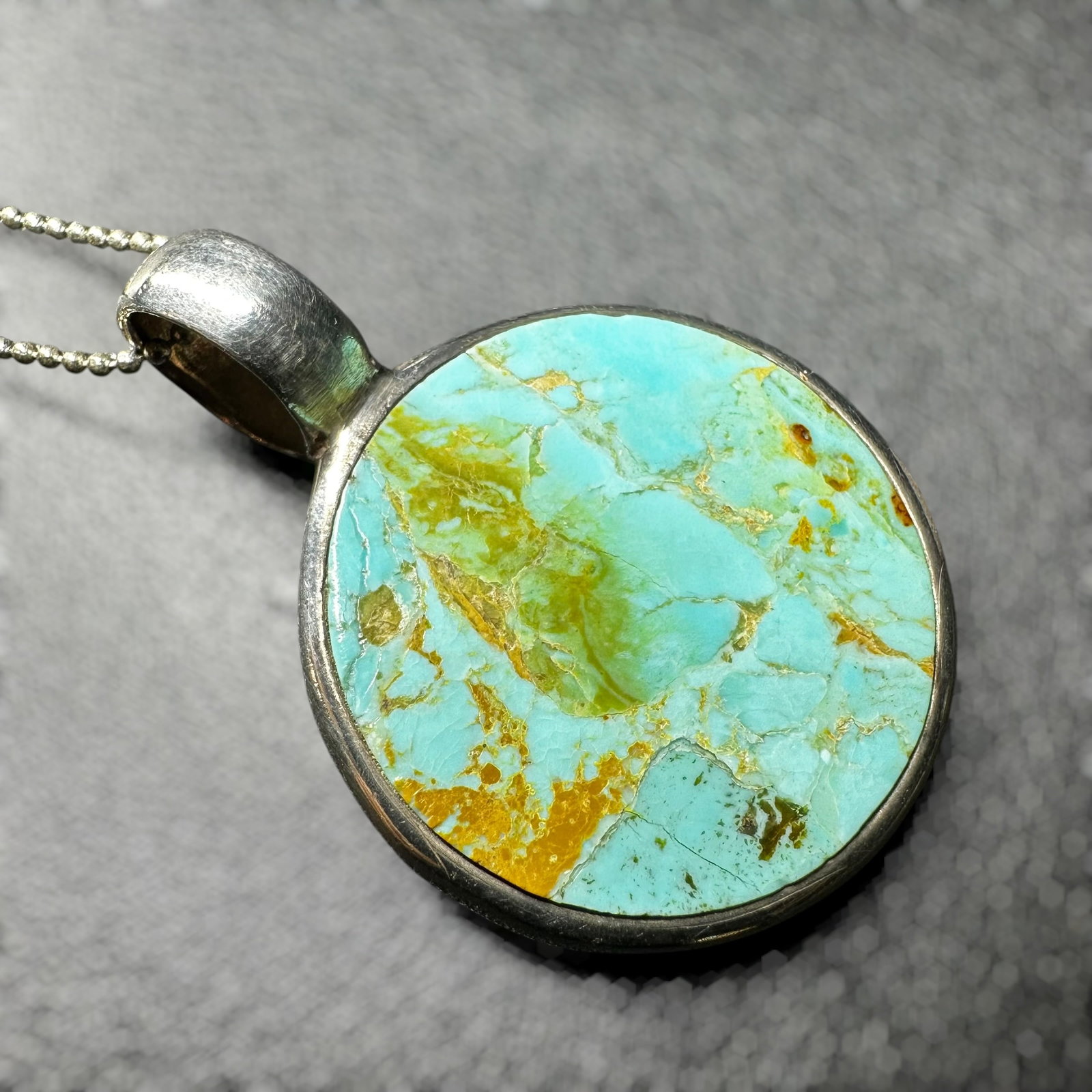 16”/11g 925 Sterling Silver Royston Turquoise Pendant Necklace: 16”/11g 925 Sterling Silver Royston Turquoise Pendant Necklace:Brand/Model:. Unidentified. Unitelligible hallmark. Partial,"925"Manufacturer Location: Unmarked.Year Produced: Unknown.Condition: 