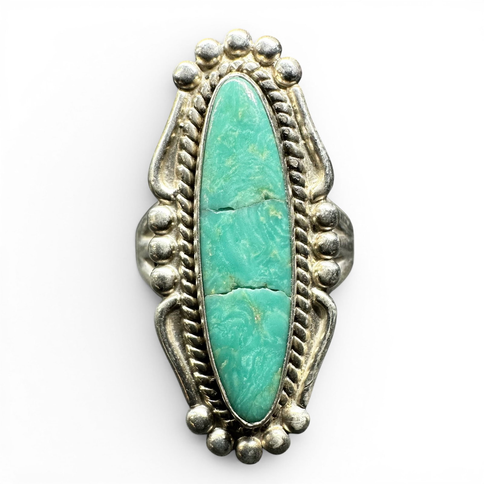 Sz6.5/8g Native American Kingman Turquoise Ring: Sz6.5/8g Native American Kingman Turquoise RingBrand/Model: No hallmark. Native American artisan ring.Manufacturer Location: Unmarked.Year Produced: Unknown.Condition: Good vintage condition with surf