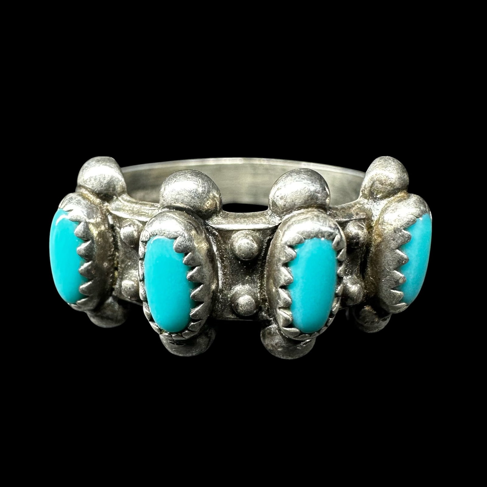 Sz5.5/2g Native American Sterling Silver Petit Point Sleeping Beauty Turquoise Ring: Sz5.5/2g Native American Sterling Silver Petit Point Sleeping Beauty Turquoise Ring:Brand/Model: No hallmark. Native American artisan.Manufacturer Location: unmarked.Year Produced: Unknown.Condition: 
