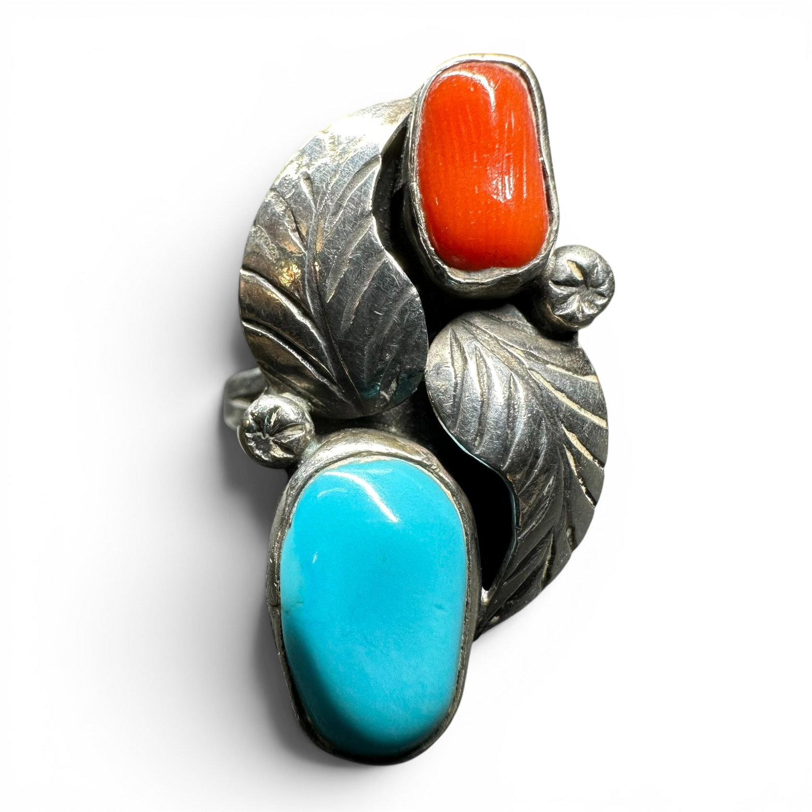 Sz5.5/5g Native American Sterling Silver Sleeping Beauty Coral Ring: Sz5.5/5g Native American Sterling Silver Sleeping Beauty Coral Ring :Brand/Model: No hallmark. Native American artisan.Manufacturer Location: unmarked.Year Produced: Unknown.Condition: Good condition 