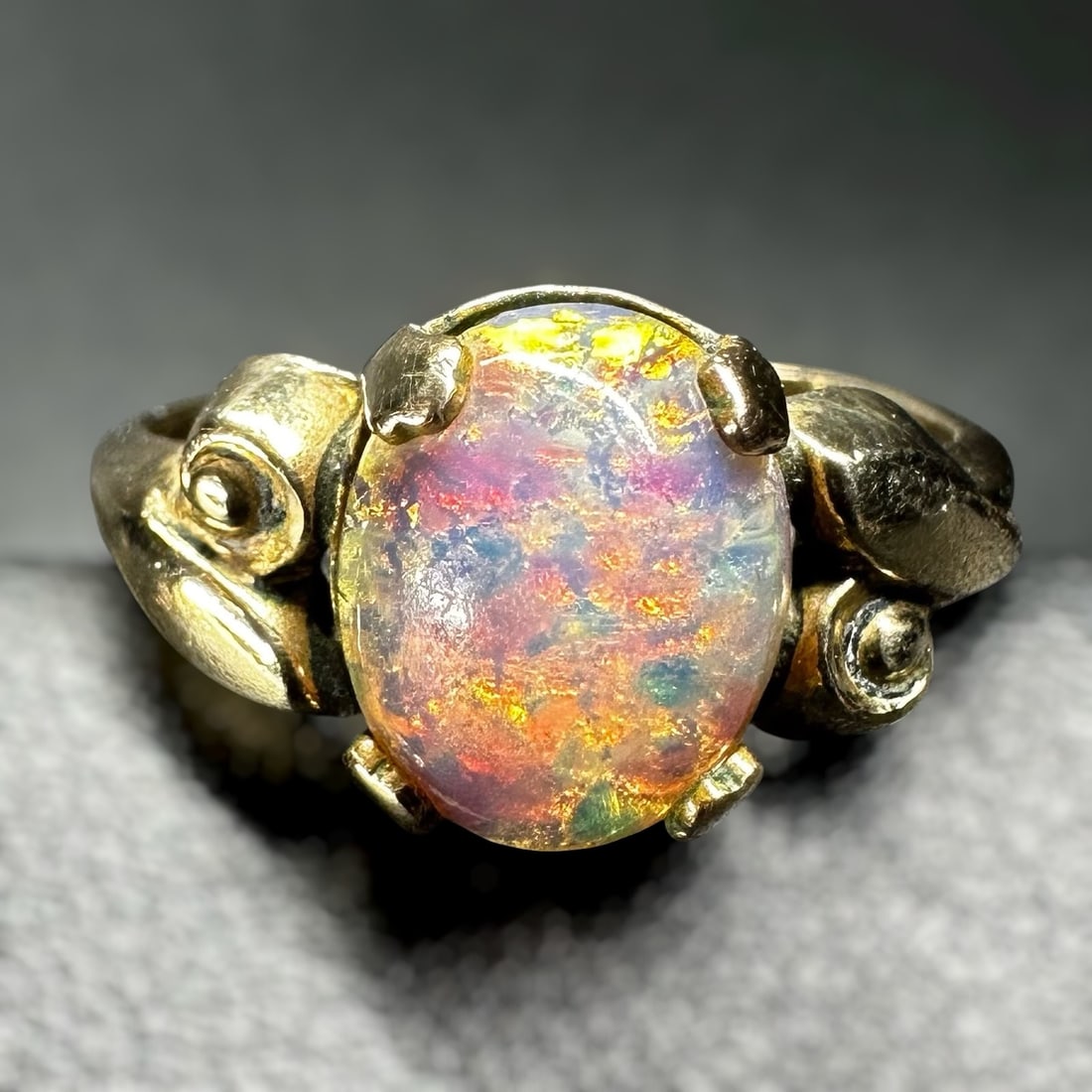 Sz6/2g Vintage 10K Golf Filled Fire Opal Ring: Sz6/2g Vintage 10K Golf Filled Fire Opal RingBrand/Model: No hallmark.Manufacturer Location: Unmarked.Year Produced: Unknown.Condition: Good condition with light surface wear and scratches consistent 