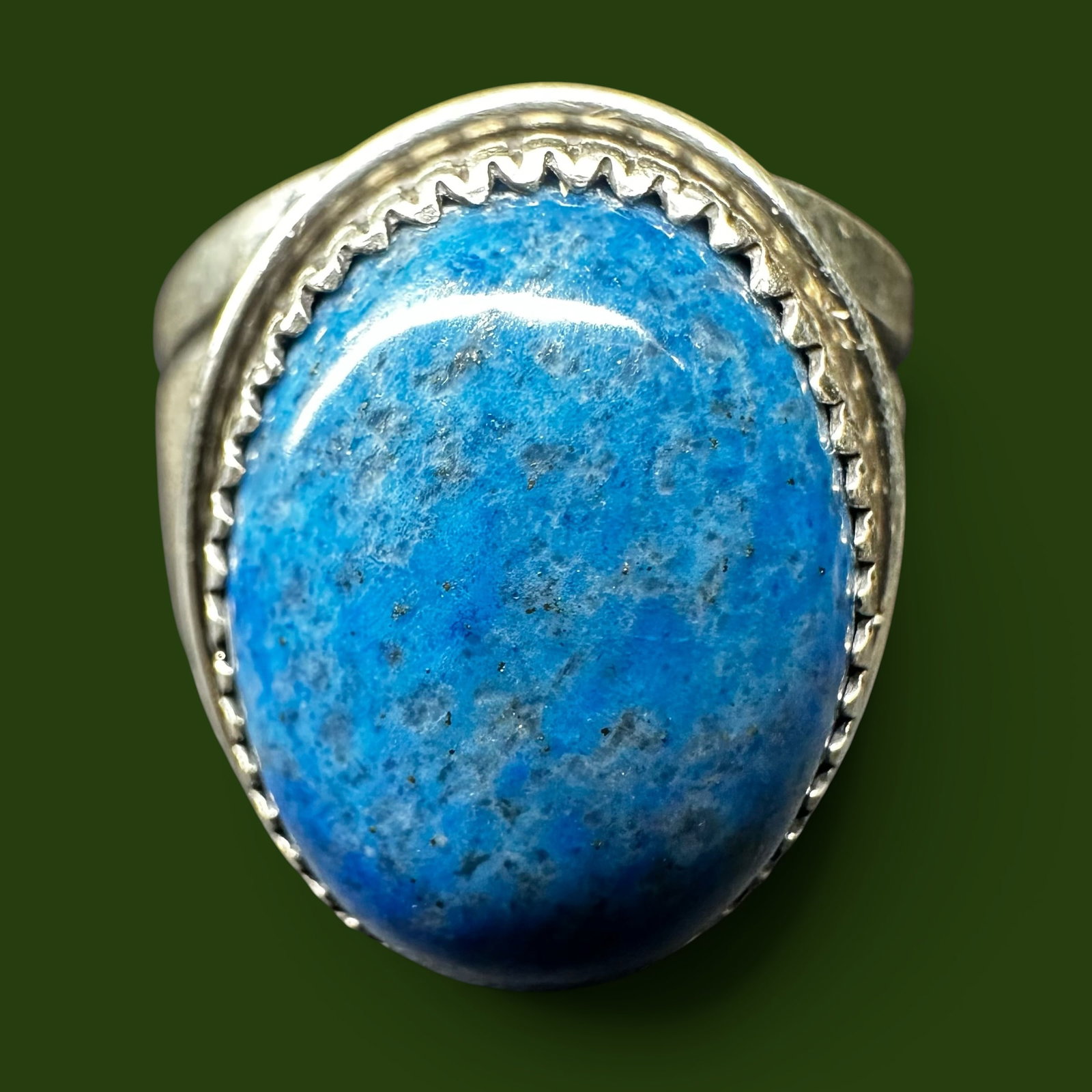 Sz12/16g Men's Sterling Silver Lapis Lazuli Ring: Sz12/16g Men's Sterling Silver Lapis Lazuli Ring:Brand/Model: No hallmark.Manufacturer Location: Unmarked.Year Produced: Unknown.Condition: Good vintage condition with surface wear, patina, and scratc