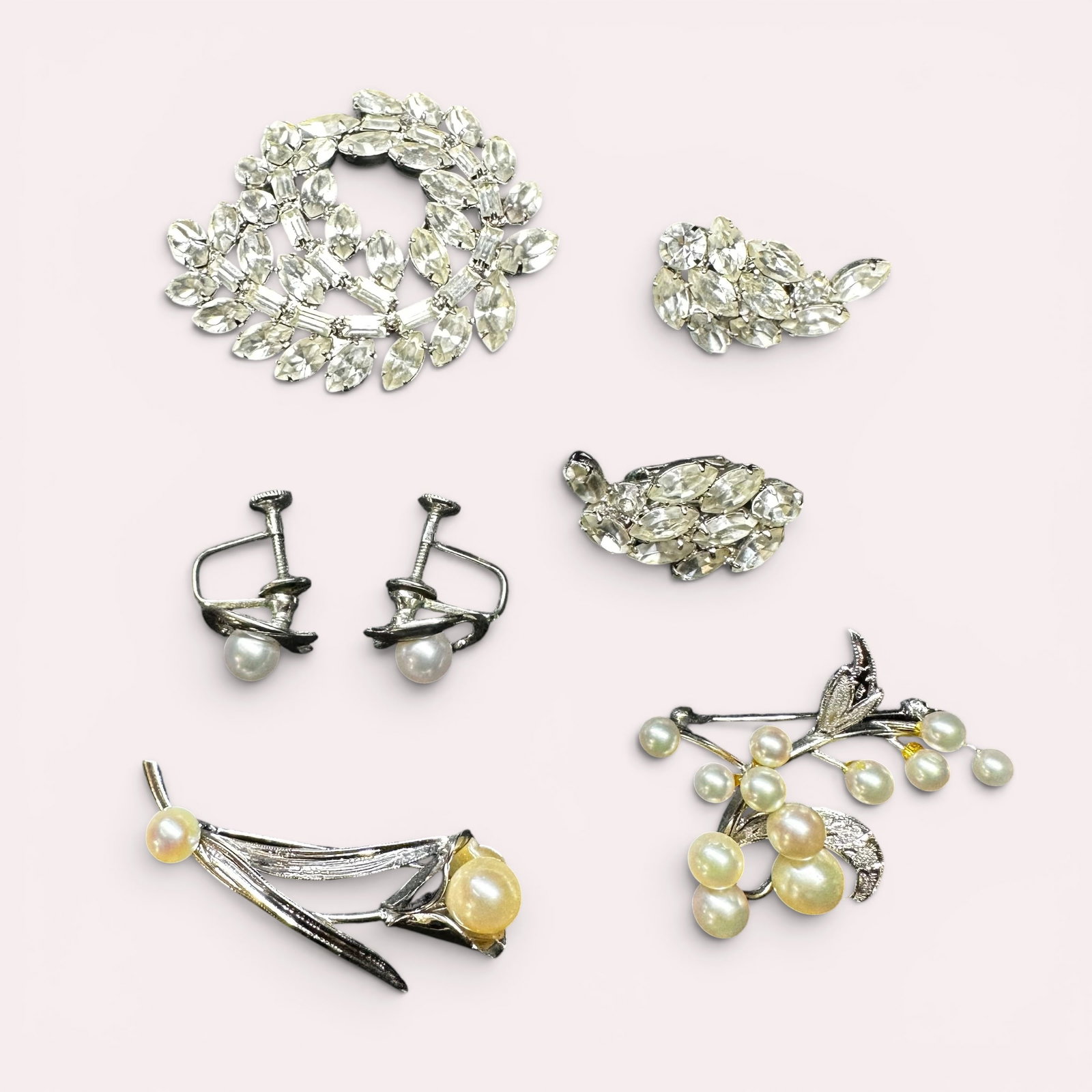 32g Vintage Rhinestone & Faux Pearl Jewelry Lot: 32g Vintage Rhinestone & Faux Pearl Jewelry LotBrand/Model: No hallmark; mixed vintage styles.Manufacturer Location: Not marked.Year Produced: Unknown; likely mid to late 20th century.Condition: Overa