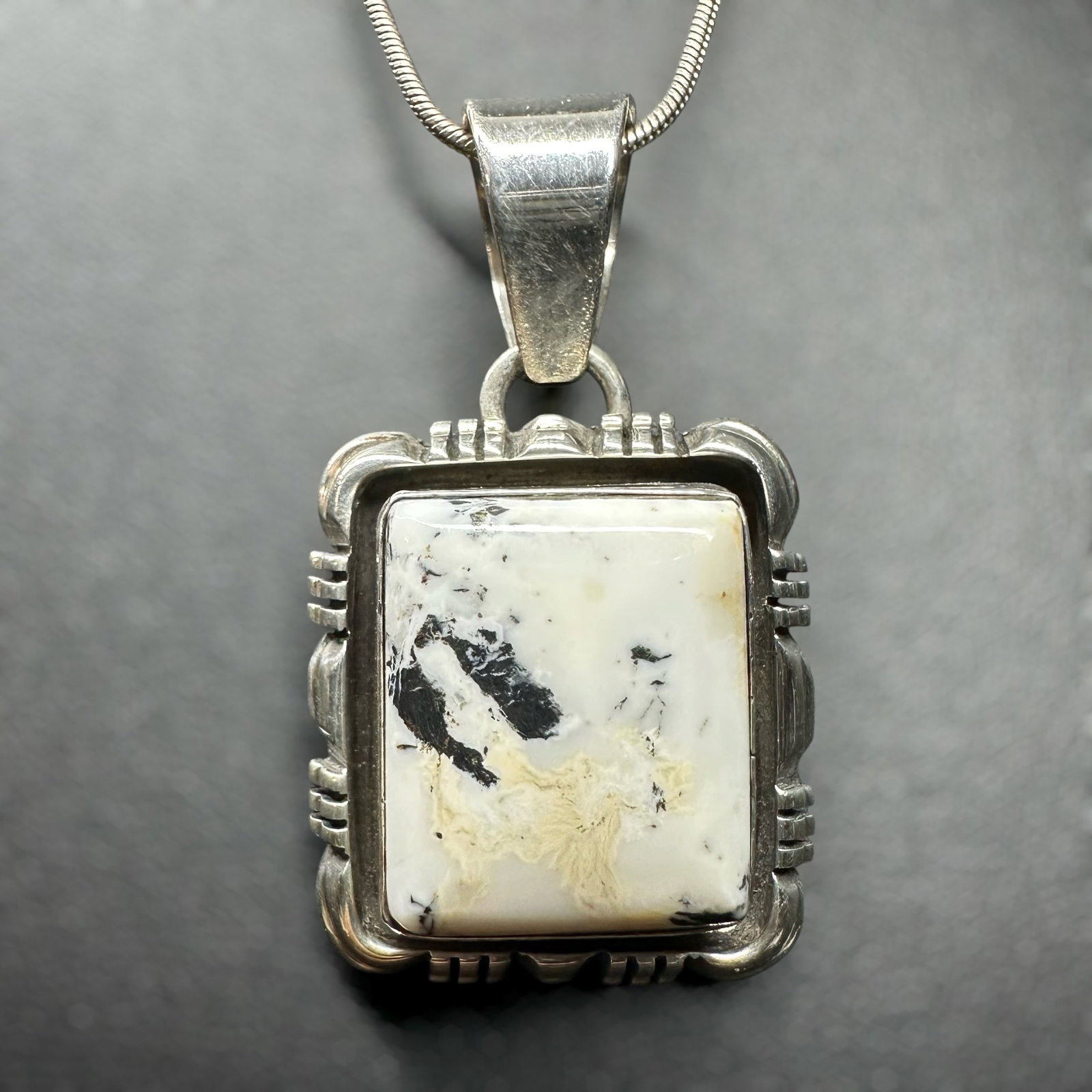 17”/17g Navajo Louise Yazzie Sterling White Buffalo Pendant Necklace (1 of 11)