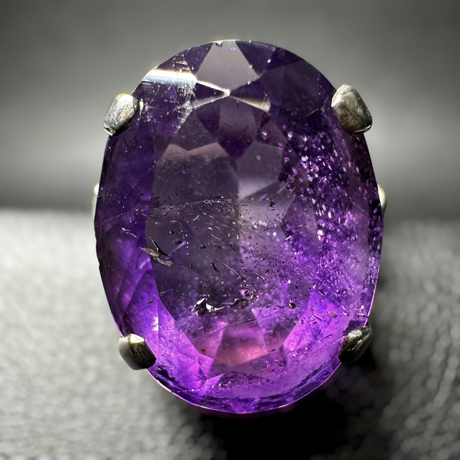 Sz6.25/7g 925 Sterling Silver Amethyst Ring (1 of 8)