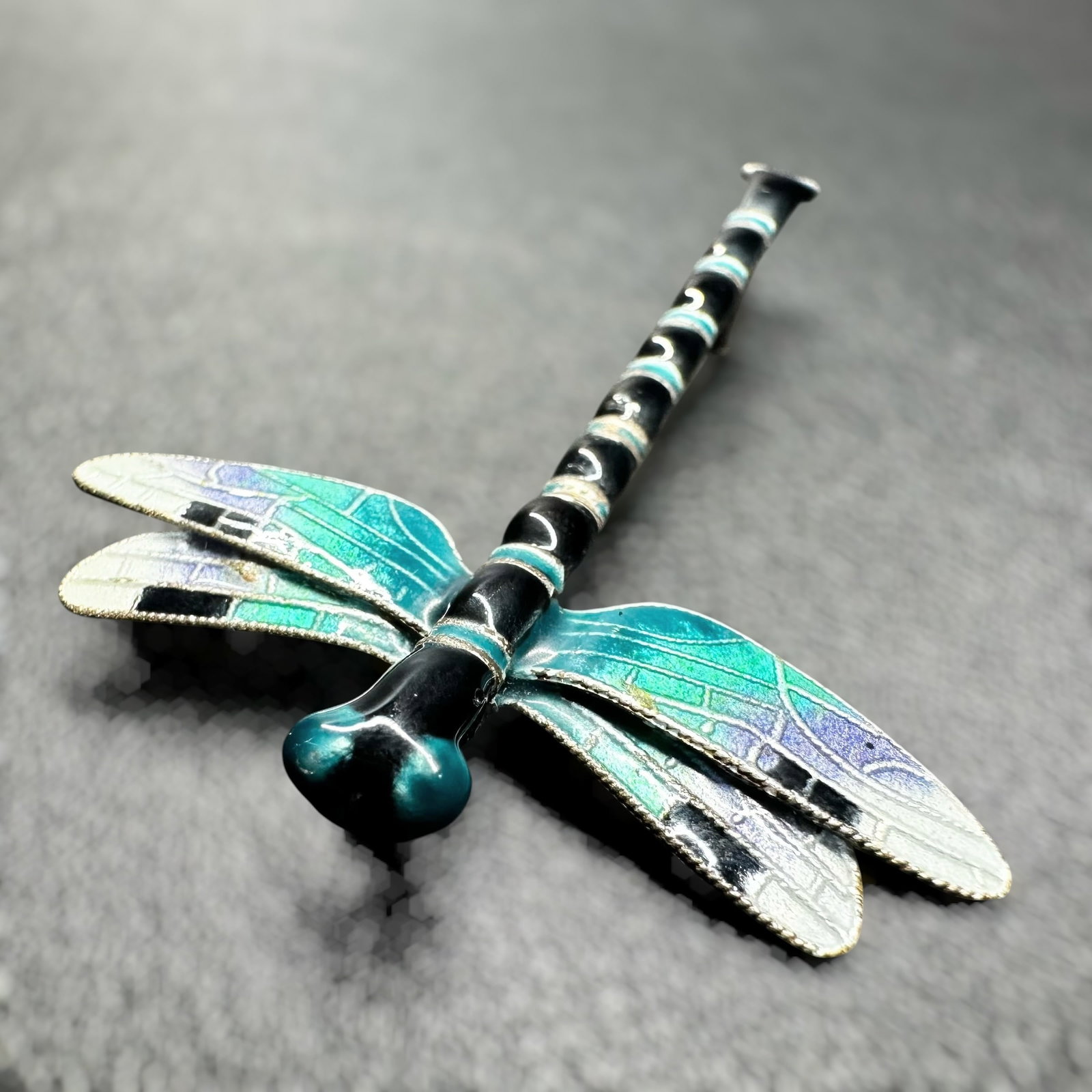 5g Vintage Sterling Silver Enamel Dragonfly Brooch: 5g Vintage Sterling Silver Enamel Dragonfly Brooch:Brand/Model: Marked “S925.”Manufacturer Location: Unknown.Year Produced: Unknown; likely late 20th century.Condition: Overall good vintage co
