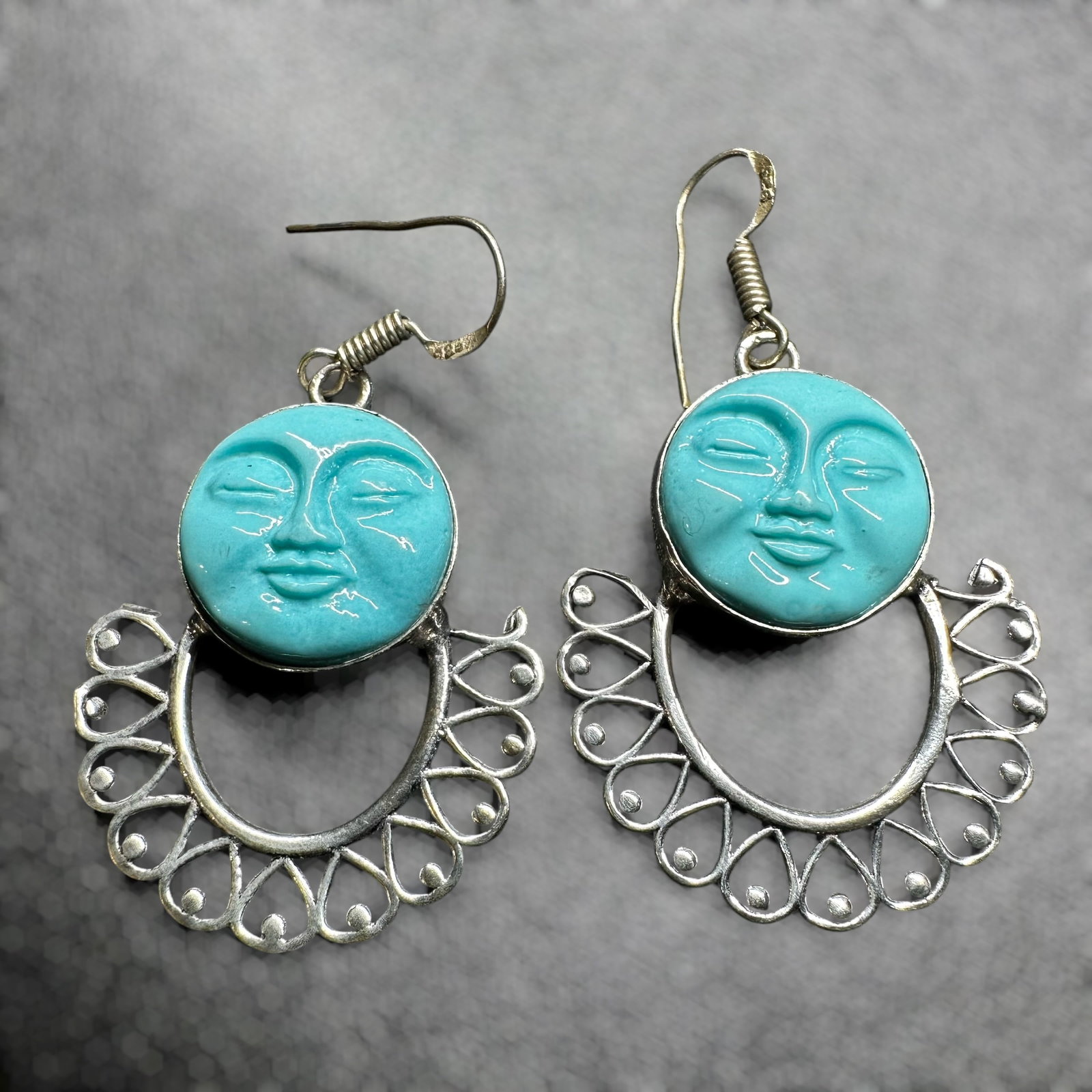 8g 925 Sterling Silver Moon Face Dangle Earrings (1 of 8)