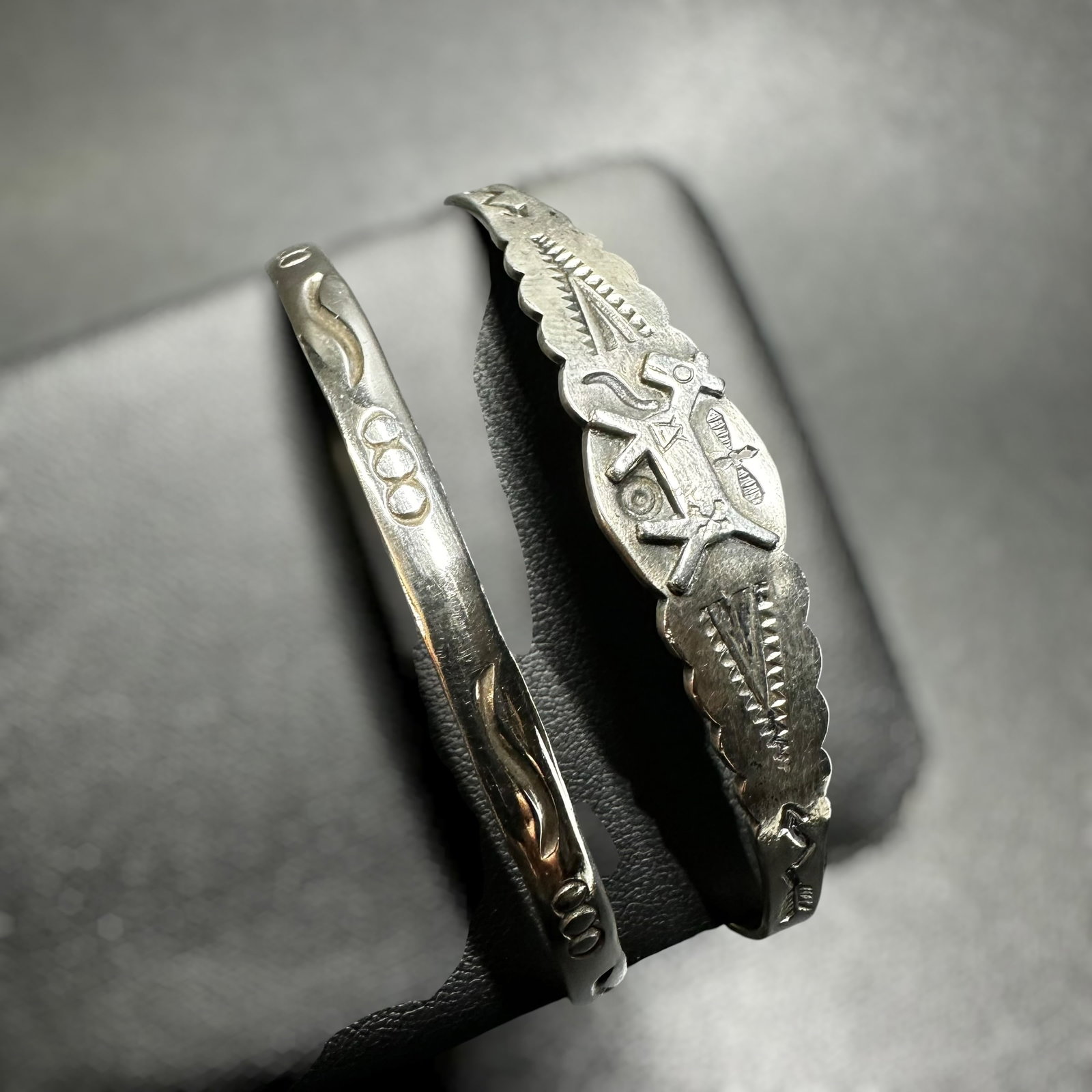 6"/8”/15g Sterling Silver Fred Harvey Era Figural Deer Cuff & Ornate Bangle Lot (1 of 10)