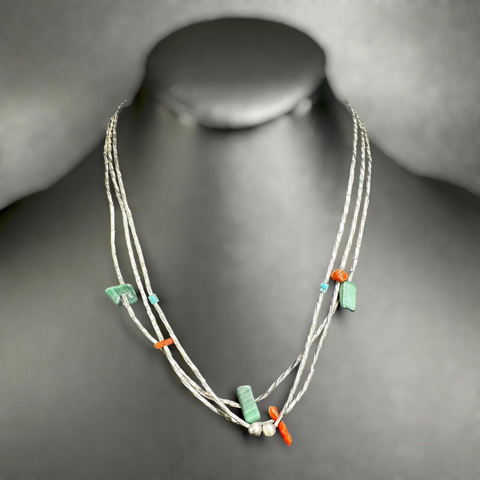 16”/11g Liquid Sterling Silver Malachite Turquoise Coral Beaded Necklace Lot: 16”/11g Liquid Sterling Silver Malachite Turquoise Coral Beaded Necklace Lot:Brand/Model: No hallmark.Manufacturer Location: Unknown.Year Produced: Vintage.Condition: Good vintage condition with