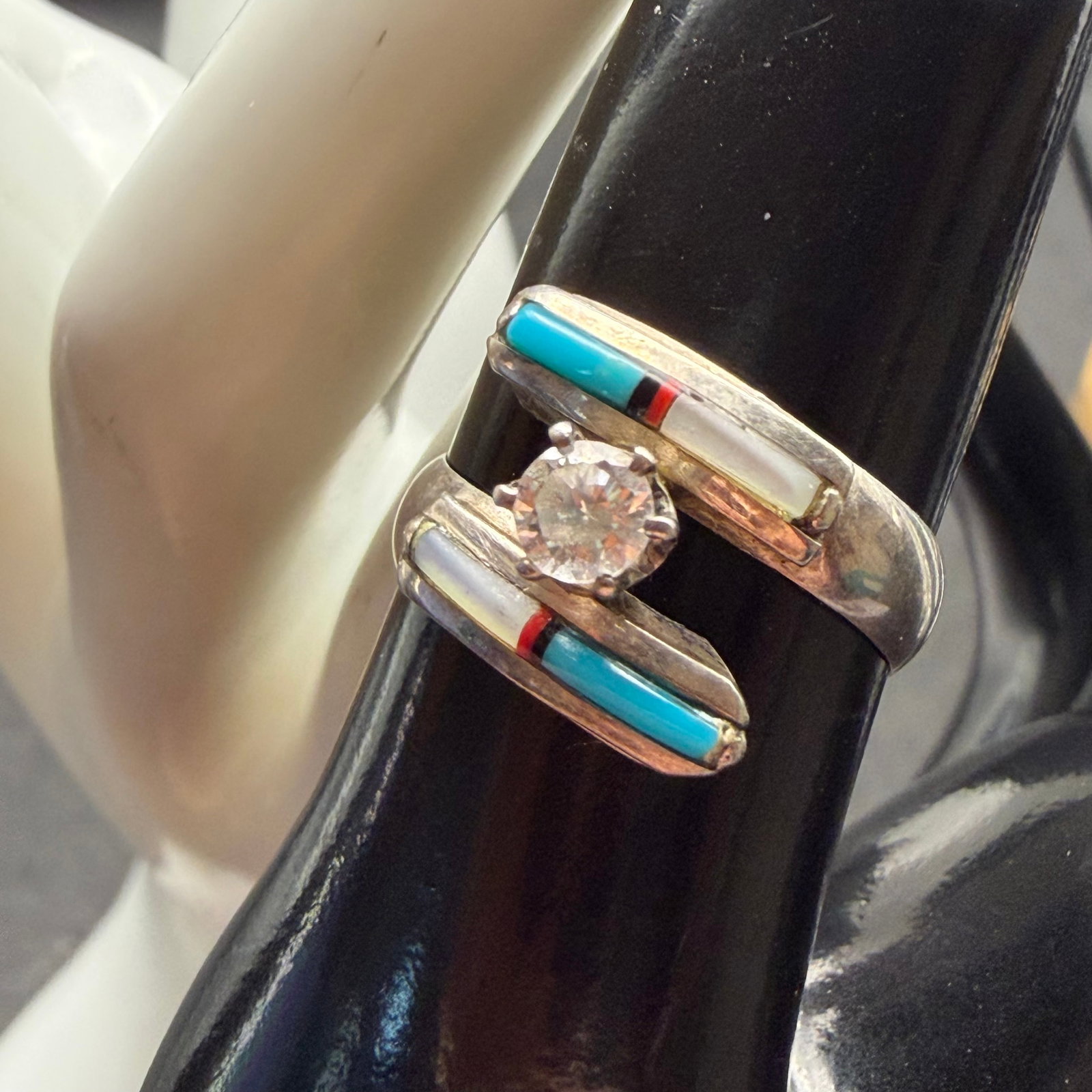 Vintage Native American Sterling Silver Turquoise MOP Coral Onyx Engagement Ring Sz 7.25 3.38g 925: Maker: Marked as shown, DD. Unknown for certain. / Material: Sterling Silver. / Stone: Inlays of Mother of Pearl, Turquoise, Coral and Black Onyx. White center stone. / Size: 7.25. Band measures 7/16&