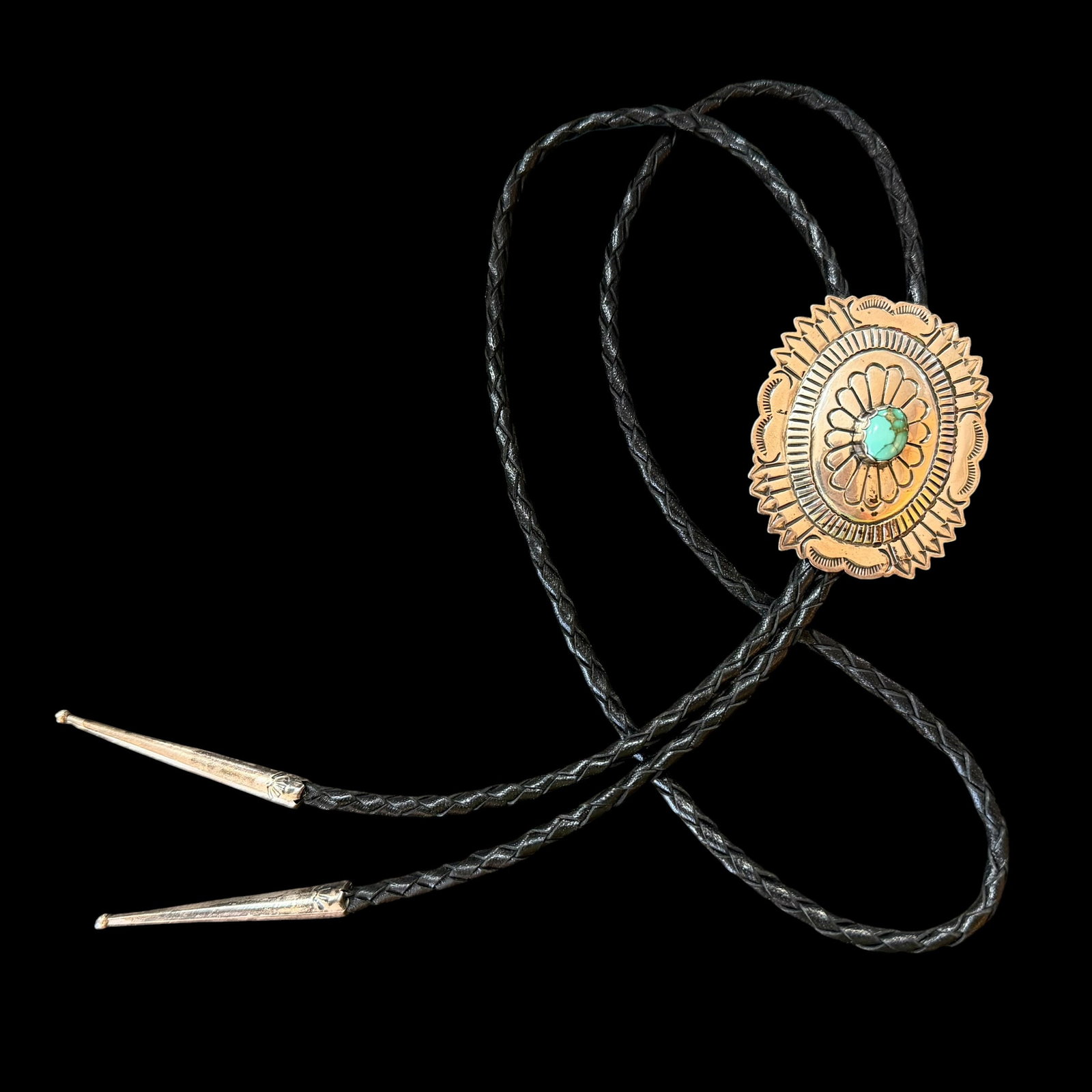 Vintage Sterling Silver Turquoise Leather Bolo Tie Old Pawn 24.14g 925 19”: Maker: Unmarked, likely Old Pawn. / Material: Sterling Silver. / Stone: Turquoise. / Size: Centerpiece measures 2” x 1 3/4”. Measures 19” top of loop to bottom of cones. / Weight: 24