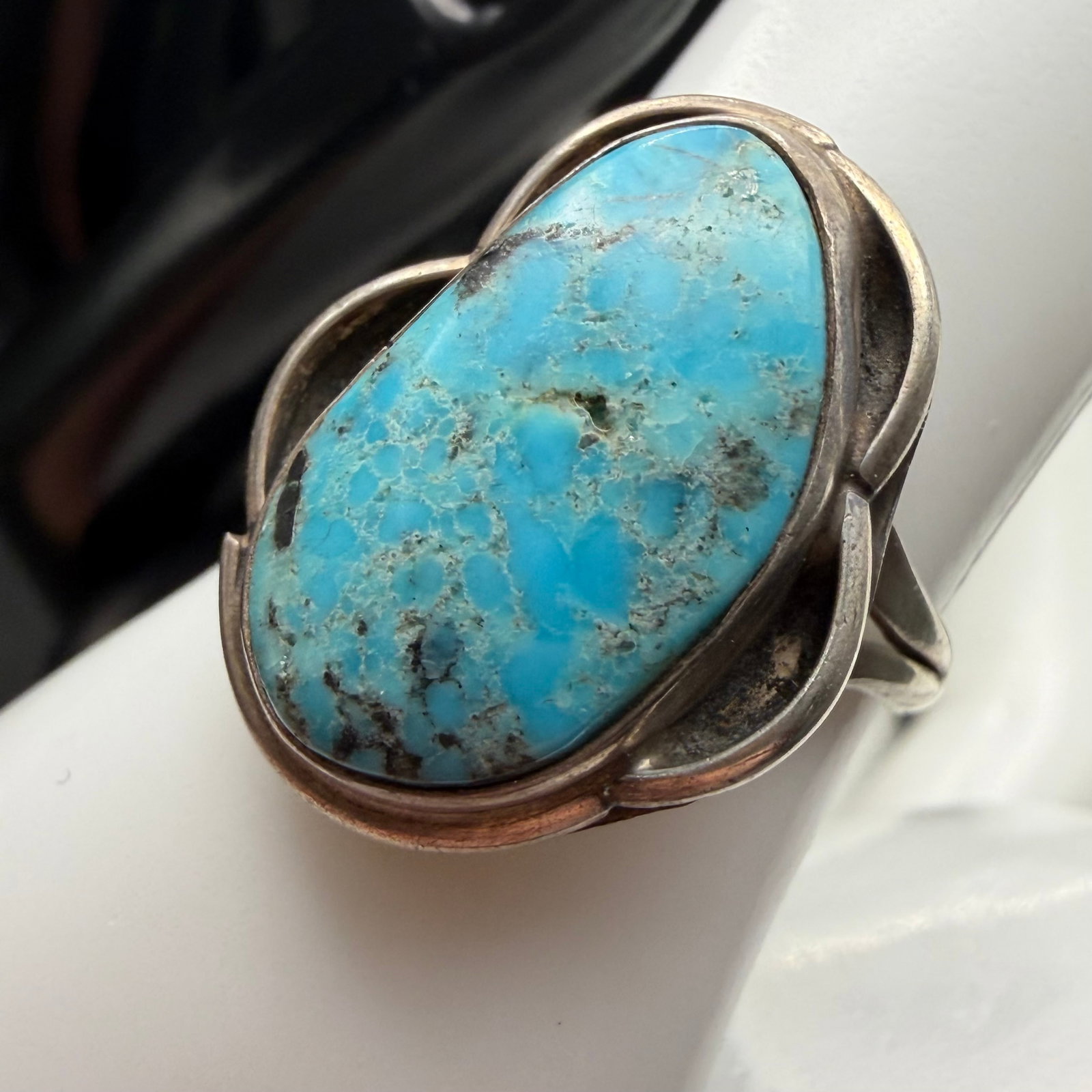 Vintage Sterling Silver Native American Turquoise Ring Old Pawn Sz 7.75 4.70g 925: Maker: Unmarked, likely Old Pawn. / Material: Sterling Silver. / Stone: Turquoise. / Size: 7.75. Face measures 7/8” x 11/16”. / Weight: 4.70 grams. / Condition: Excellent, ready to wear an
