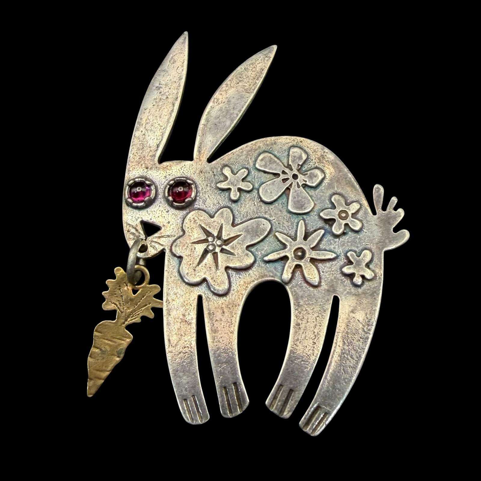 Vintage Sterling Silver Native American Spring Rabbit Pin Brooch 12.42g 925: Maker: Unknown. Only titled “Return of the Spring Rabbit”. / Material: Sterling Silver. / Stone: Unknown red stones for eyes. / Size: 2 1/16” x 1 1/2”. / Weight: 12.42 grams. / Con