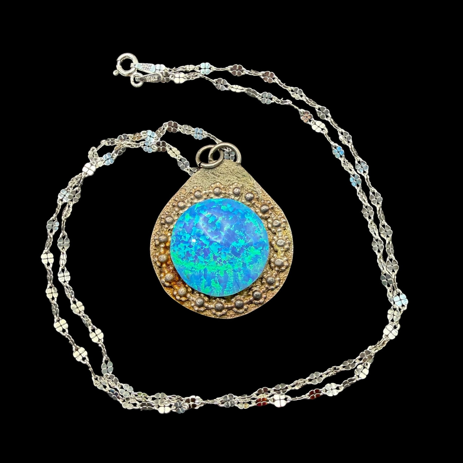 Vintage Native American Sterling Silver Faux Opal Necklace Pendant & Chain 10.48g 925: Maker: Unmarked as shown, possibly NA Old Pawn. / Material: Sterling Silver. / Stone: Faux Opal. / Size: 1 1/8” diameter. 20” overall chain. / Weight: 10.48 grams. / Condition: Excellent, 