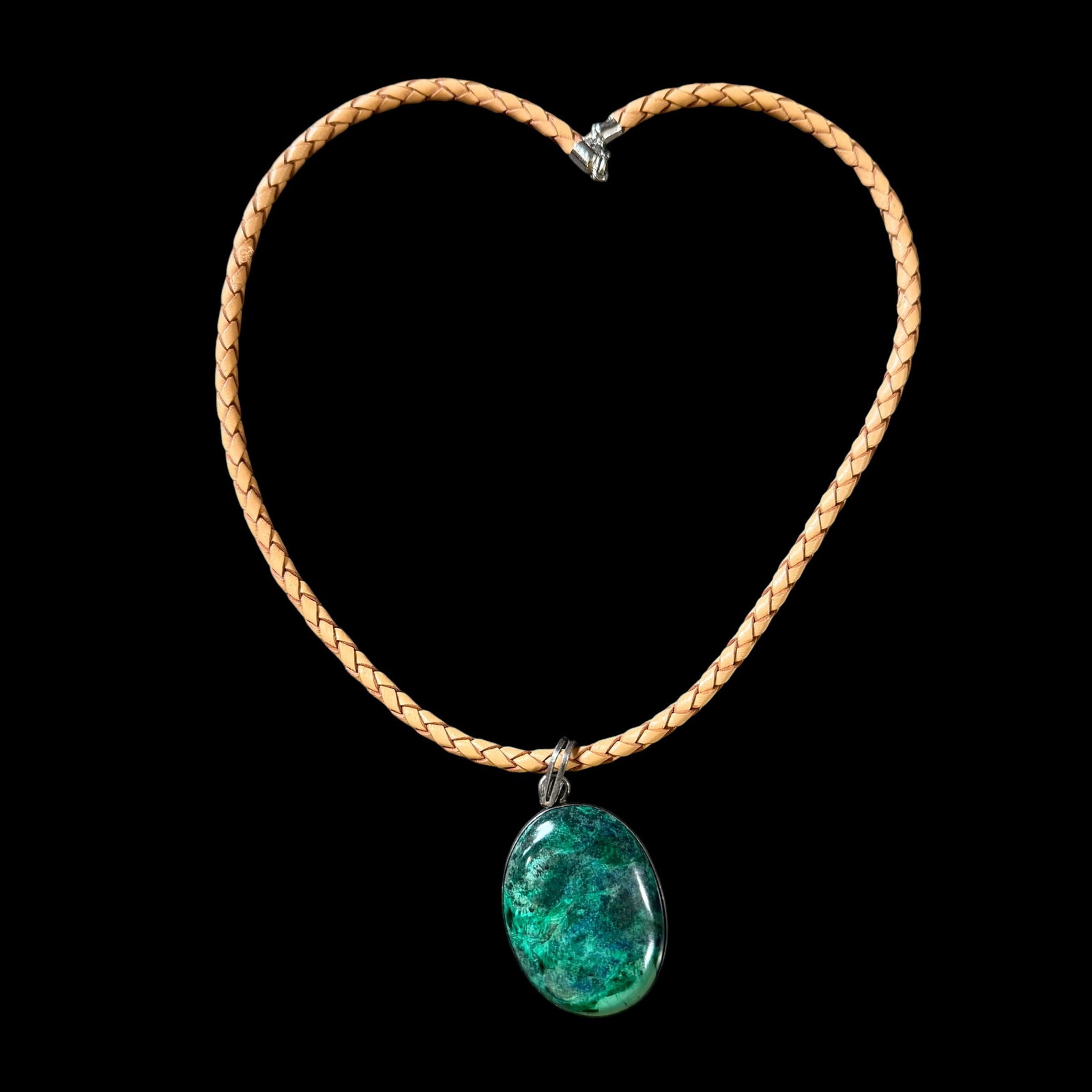 Vintage Sterling Silver Chrysocolla Necklace Pendant Leather Chain 19.28g 925 Israel: Maker: Marked Israel. / Material: Sterling Silver. / Stone: Chrysocolla. / Size: Face measures 1 9/16” x 1 3/16”. Leather chain 17.5” long. / Weight: Pendant alone 19.28 grams. / Con