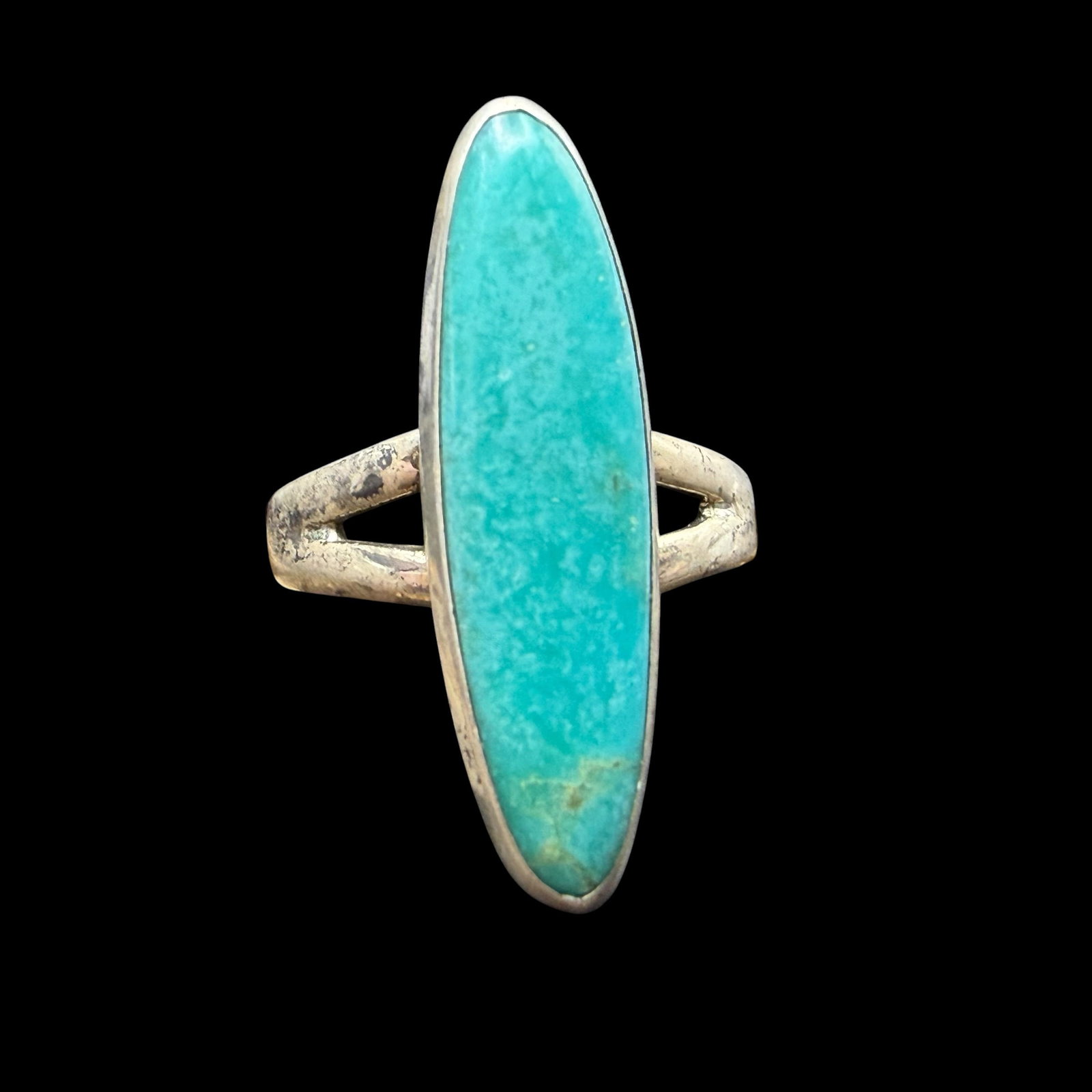 Vintage Sterling Silver Turquoise Native American Bell Trading Post Ring Sz 5.75 3.73g 925: Maker: Bell Trading Post. / Material: Sterling Silver. / Stone: Turquoise. / Size: 5.75. Face measures 1” x 1/4”. / Weight: 3.73 grams. / Condition: Excellent, ready to enjoy. / Sold as is