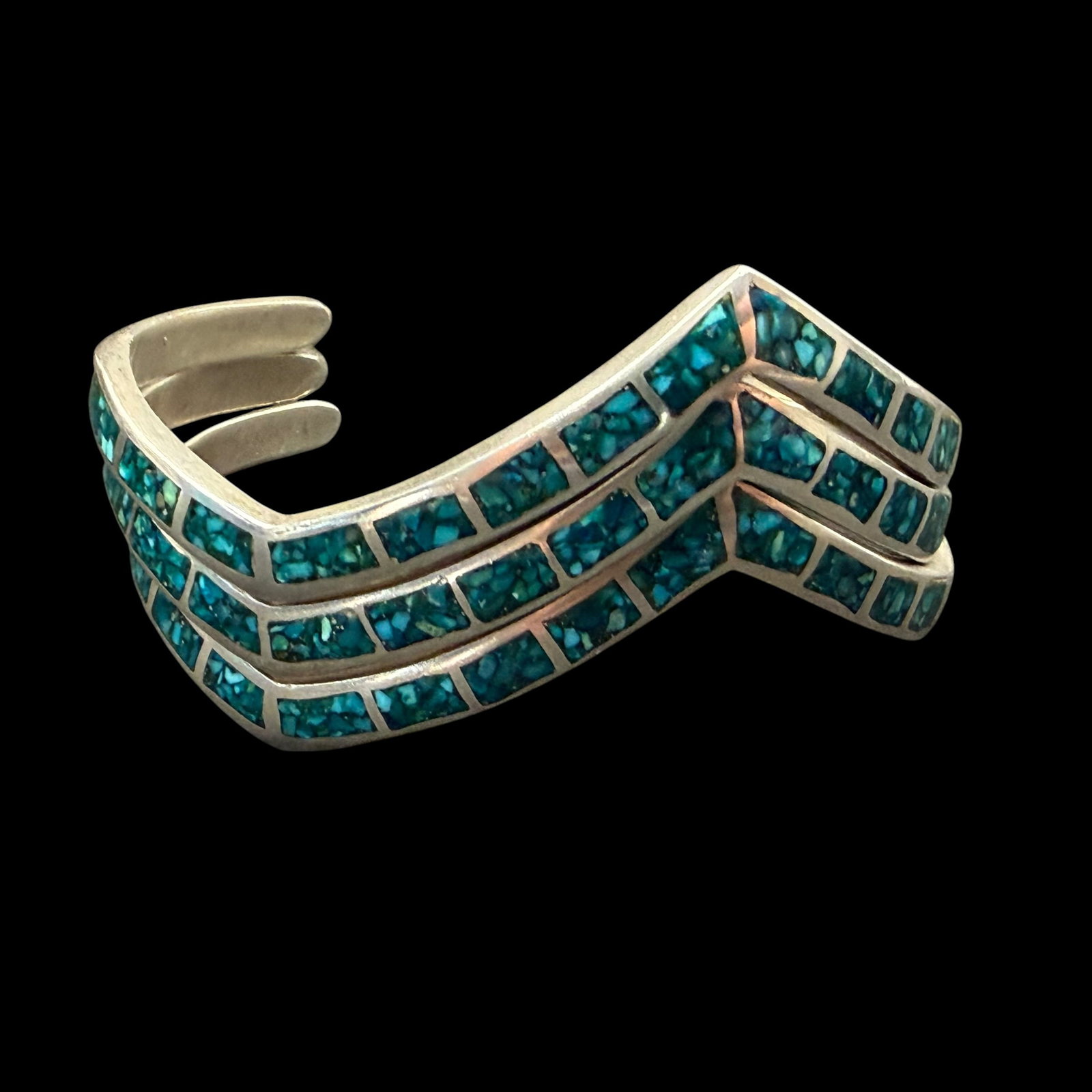 Vintage Sterling Silver Turquoise Native American Old Pawn Three Piece Cuff Bracelet 50.39g 925: Maker: Unmarked, possibly Old Pawn. / Material: Sterling Silver. / Stone: Turquoise chips. / Size: Openings all close to the same, 5.9cm x 4.3cm. Minimal flex. / Weight: 50.39 grams combined. / Condit