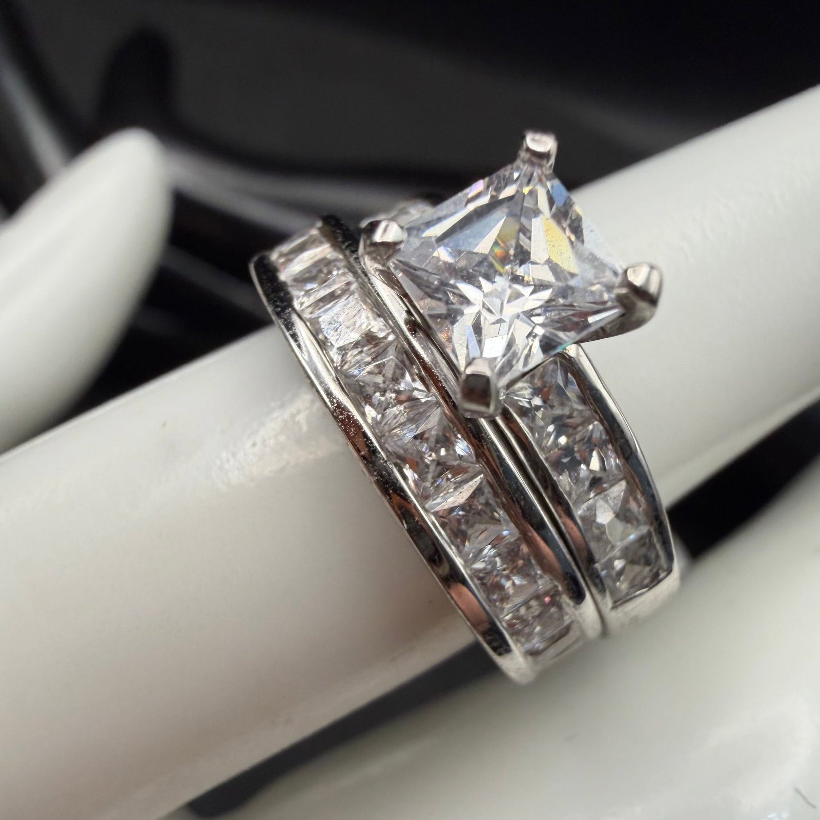2 Sterling Silver CZ Engagement Ring Band Set Sz 6.5 7.25 7.11g 925 New: Maker: Marked VG and VT Sample. / Material: Sterling Silver. / Stone: CZ, Cubic Zirconia. / Size: Band 6.5, main ring 7.25. / Weight: 7.11 grams combined. / Condition: Excellent! Ready to enjoy! / Sol