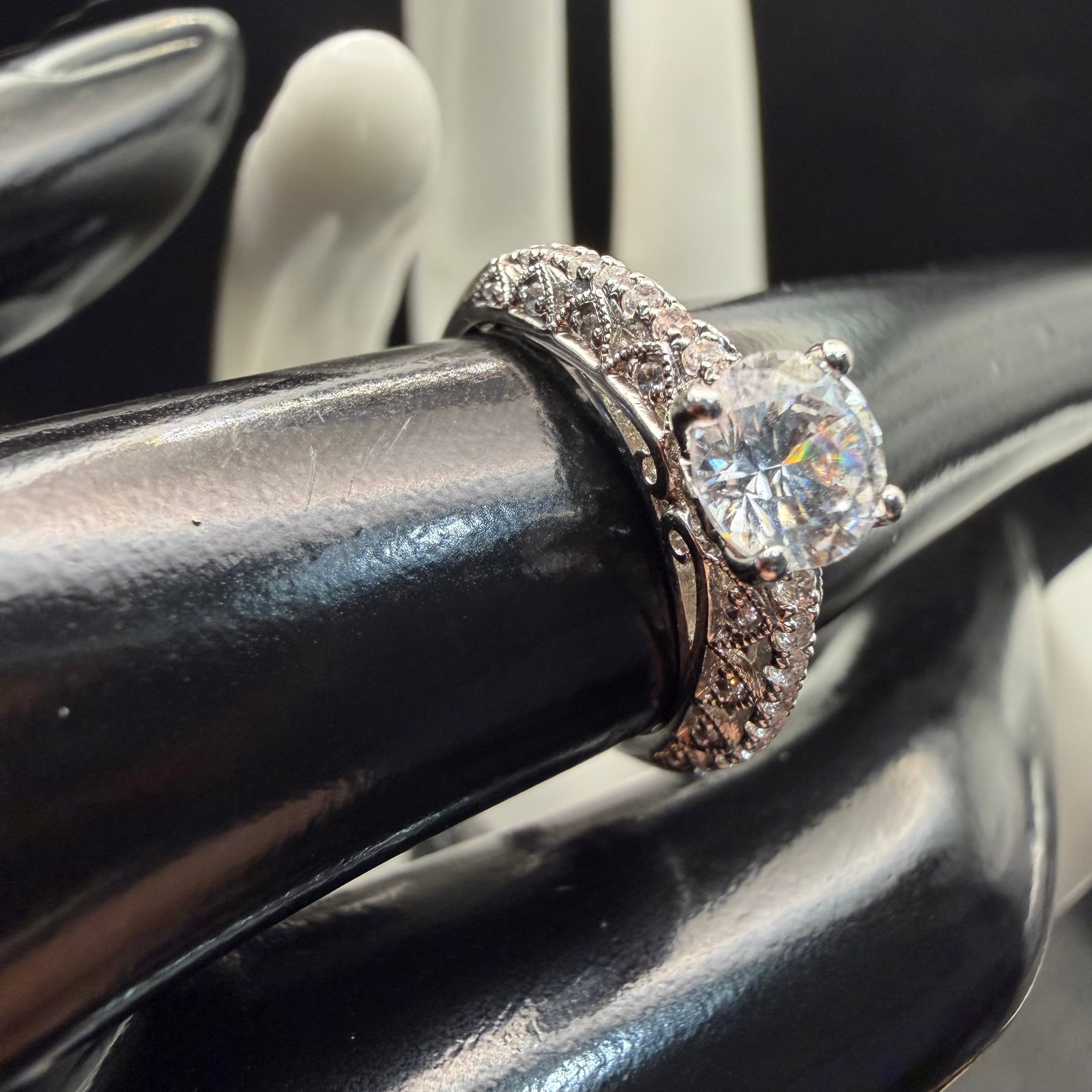 Sterling Silver CZ Engagement Ring Sz 6.5 Cubic Zirconia 3.11g 925 New: Maker: VT Sample. / Material: Sterling Silver. / Stone: CZ, Cubic Zirconia. / Size: 6.5. / Weight: 3.11 grams. / Condition: Great. Ready to enjoy. / Sold as is. Measurements are approximate. Please se