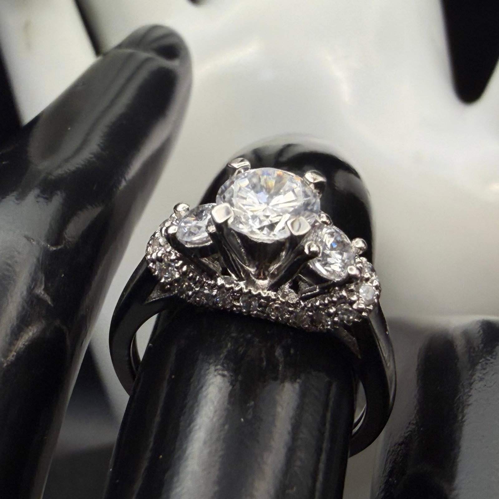 Sterling Silver CZ Engagement Style Wedding Ring New Sz 7 3.53g 925 Cubic Zirconia: Maker: Unmarked, unknown. / Material: Sterling Silver. / Stone: CZ, Cubic Zirconia. / Size: 7. / Weight: 3.53 grams. / Condition: Great, ready to enjoy! / Sold as is. Measurements are approximate. Ple